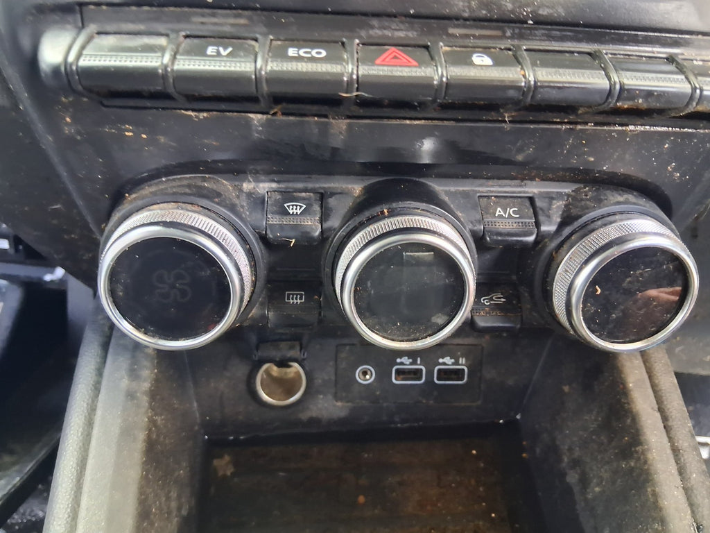 2024 RENAULT CLIO FACELIFT MK5 AC HEATER CLIMATE CONTROL SWITCH PANEL