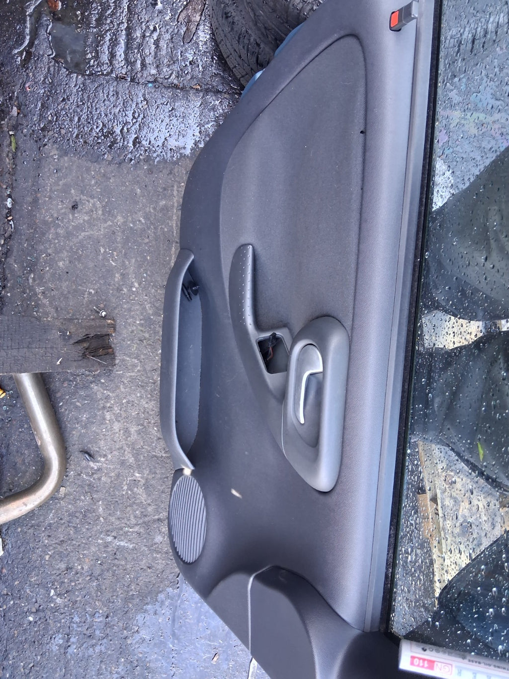 2006 VAUXHALL CORSA C NSF PASSENGER SIDE FRONT LEFT COMPLETE DOOR BLUE