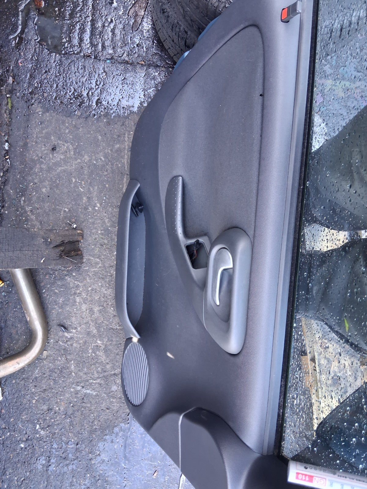 2006 VAUXHALL CORSA C NSF PASSENGER SIDE FRONT LEFT COMPLETE DOOR BLUE