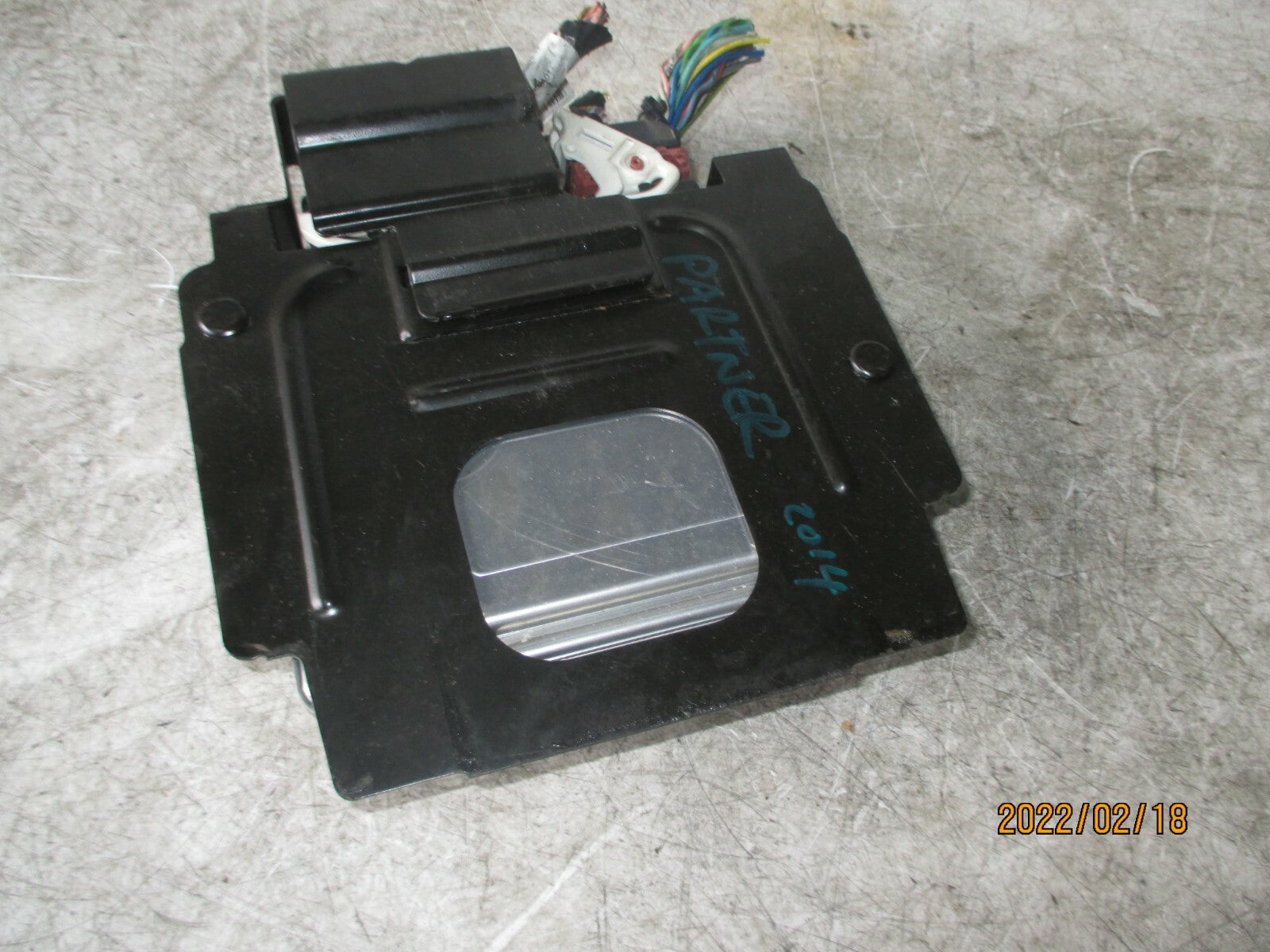 PEUGEOT PARTNER 2014 1.6 DIESEL ENGINE CONTROL MODULE ECU 9807885980