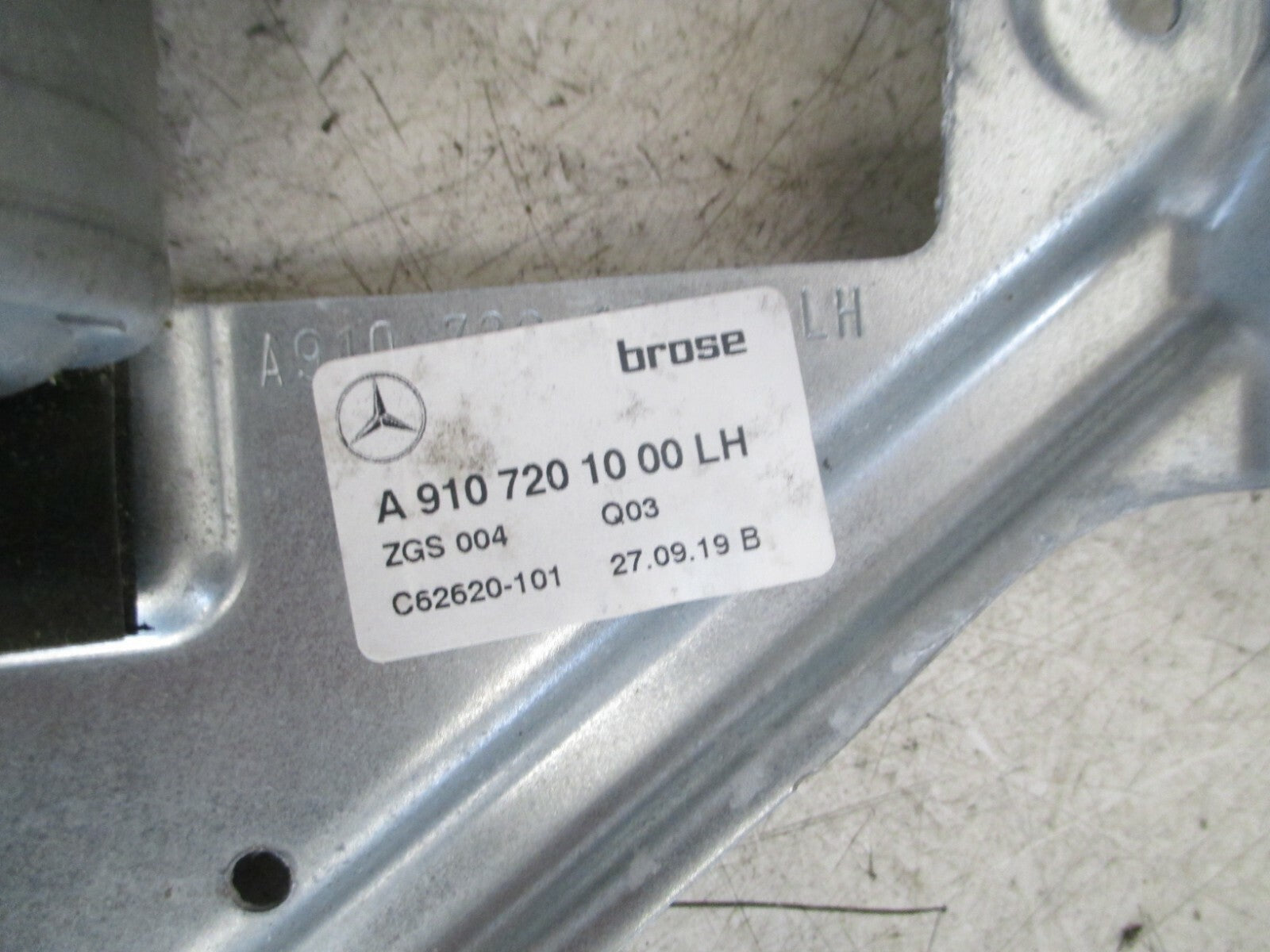 MERCEDES BENZ SPRINTER 2020 W907 FRONT PASSENGER DOOR WINDOW MOTOR REGULATOR