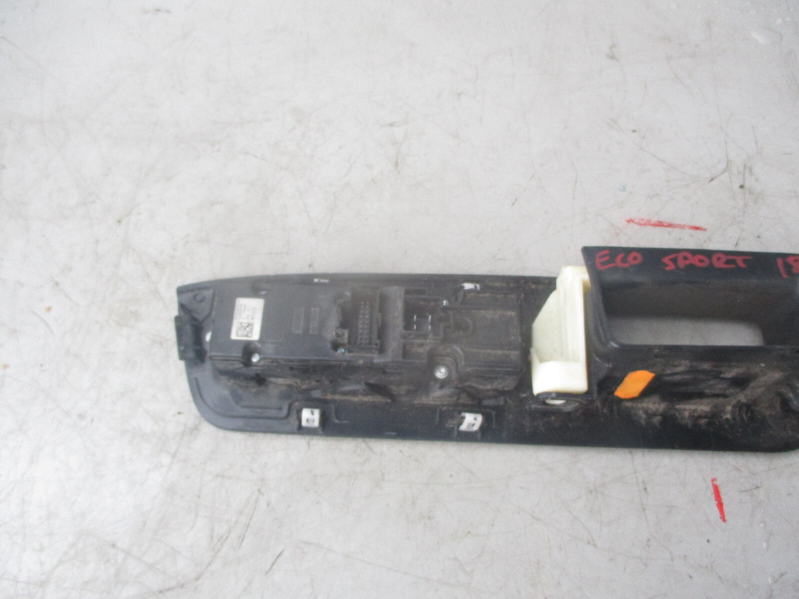 FORD ECOSPORT 2018 OSF DRIVER SIDE FRONT WINDOW SWITCH GN1514A132SA