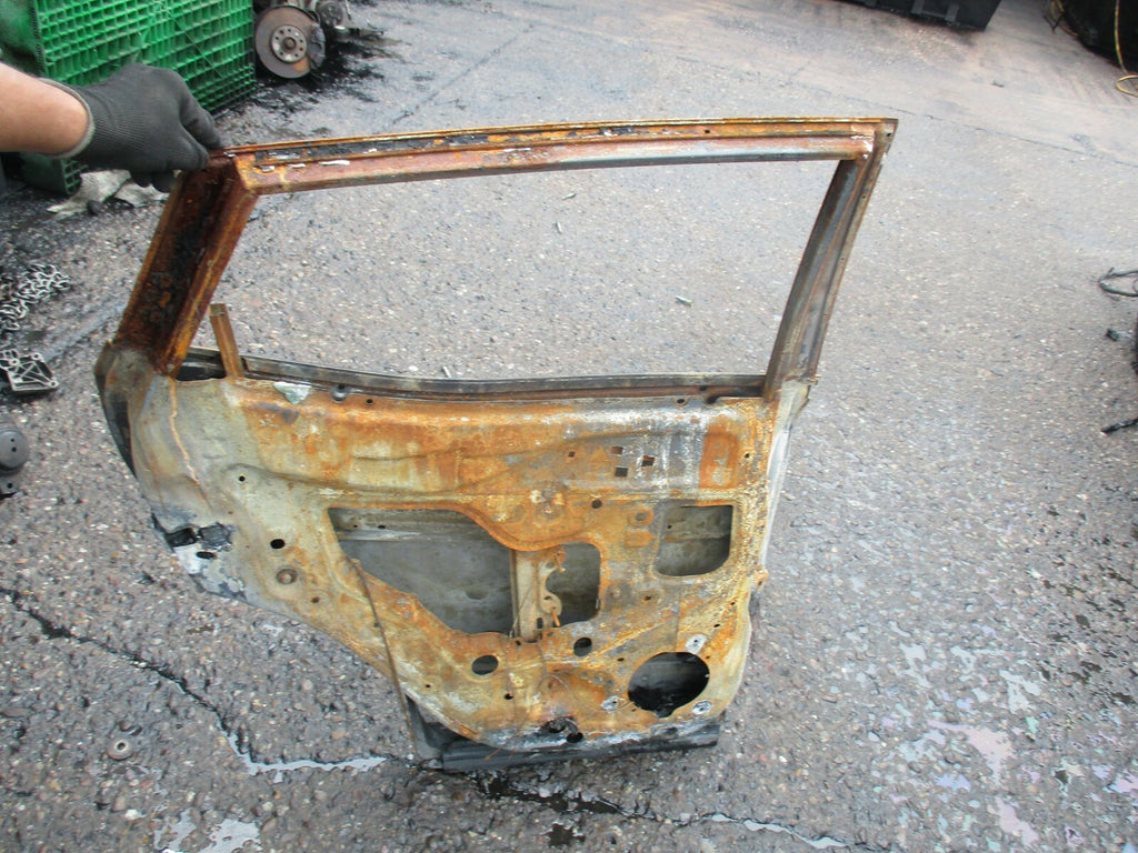 NISSAN QASHQAI J11 MK2 NSR PASSENGER SIDE REAR BARE DOOR SHELL DAMAGED