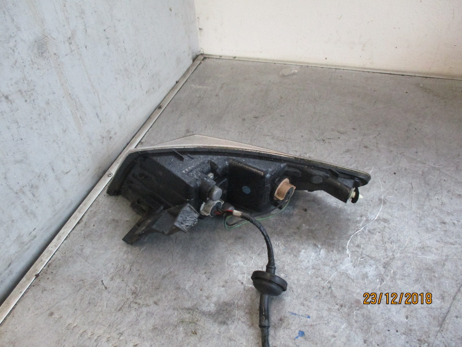 HONDA CIVIC MK8 NSR PASSENGER SIDE OUTER REAR LIGHT
