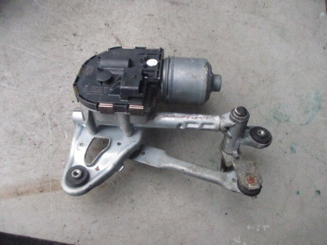 2013 PEUGEOT 5008 DRIVER SIDE WINDSCREEN WIPER MOTOR 9671062380