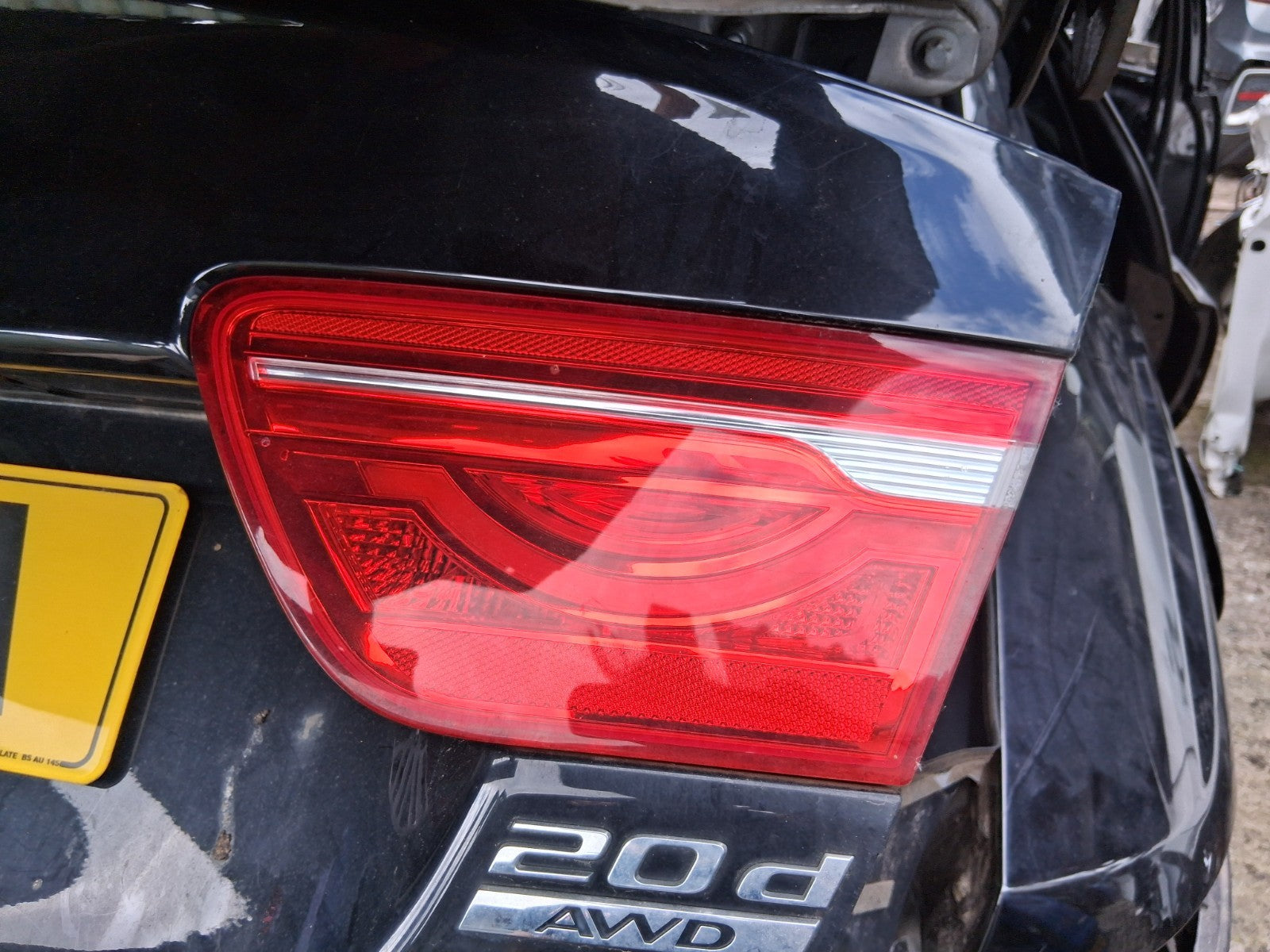 2017 JAGUAR XE OSR DRIVER SIDE REAR RIGHT INNER TAIL LIGHT