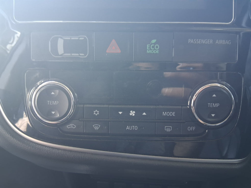 2018 MITSUBISHI OUTLANDER MK3 HEATER AC CLIMATE CONTROL SWITCH PANEL