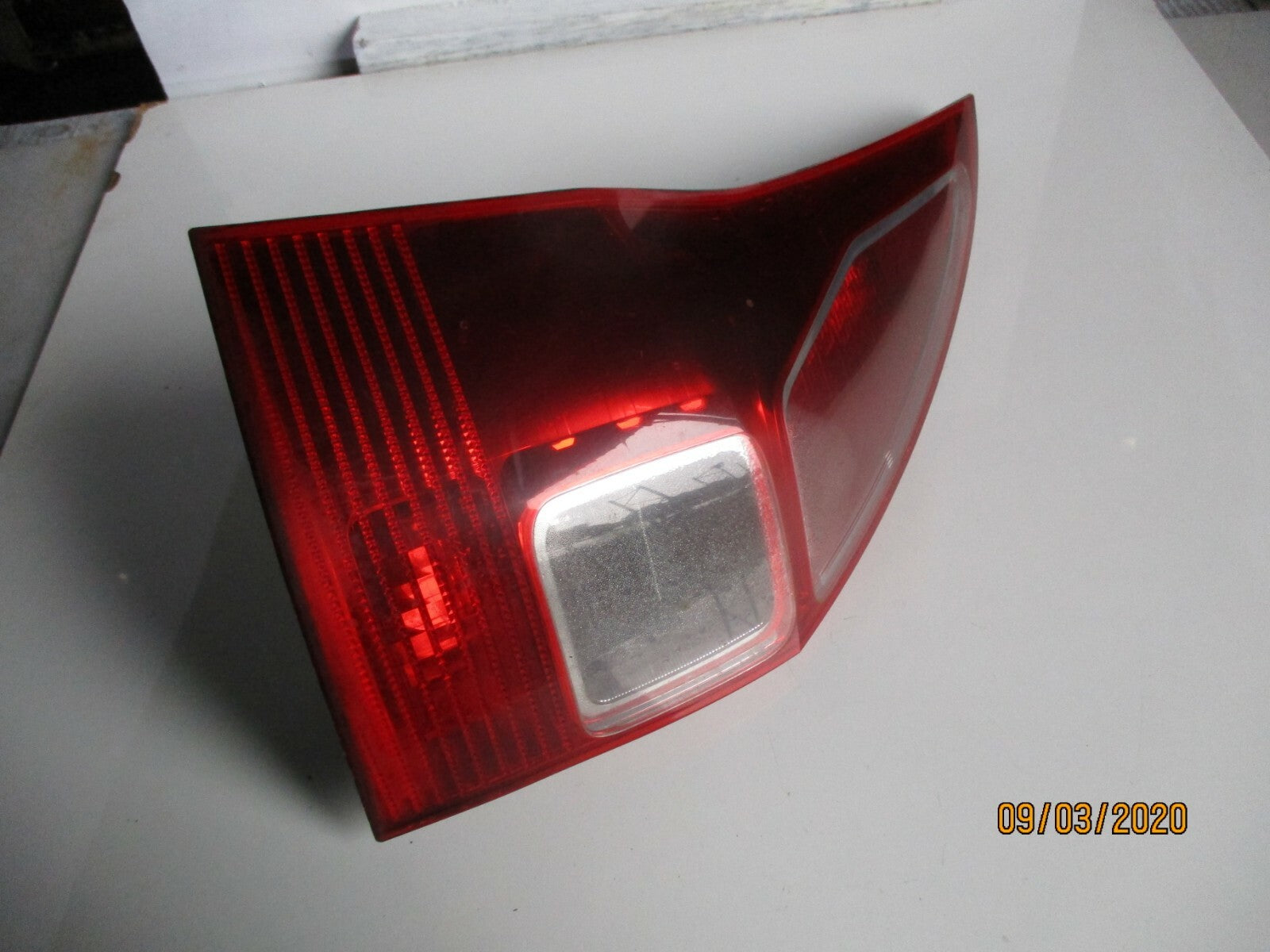 RENAULT MEGANE MK2 ESTATE 2007 NSR PASSENGER SIDE REAR BRAKE LIGHT 8200417349