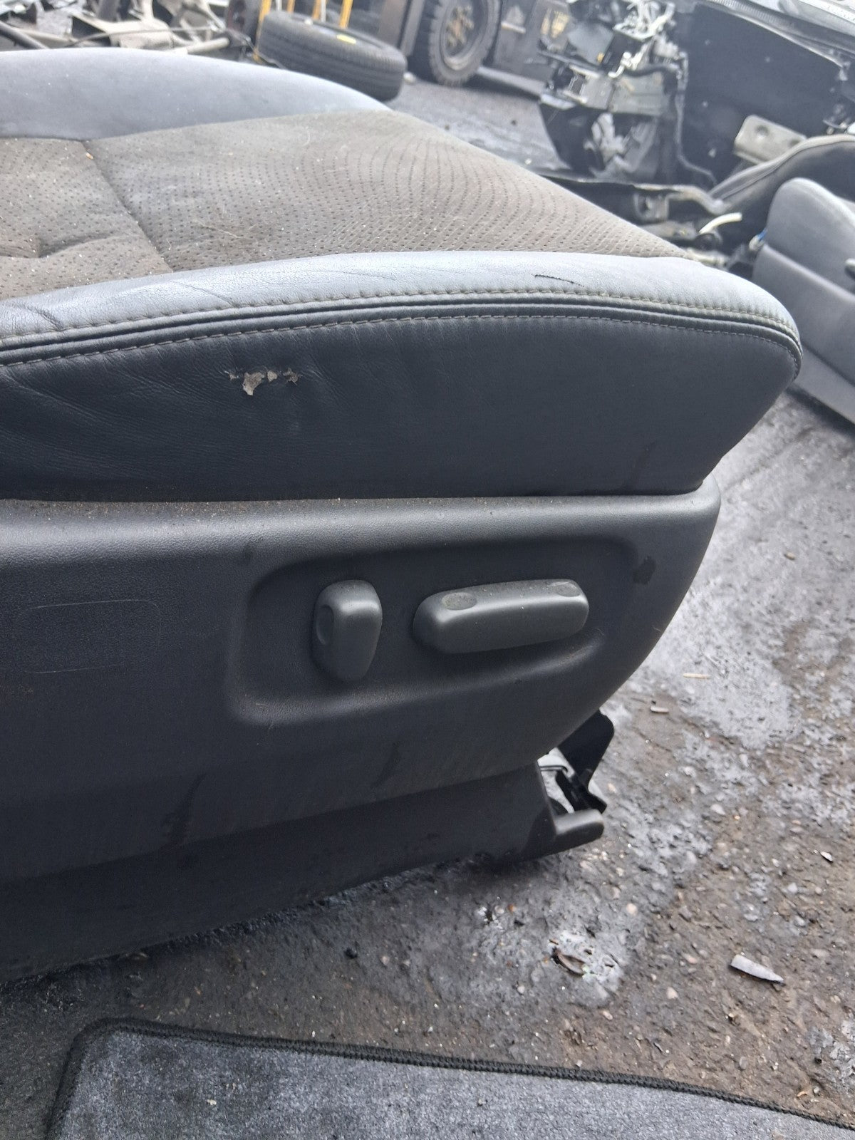 2013 TOYOTA ESTIMA MK3 OSF DRIVER SIDE FRONT COMPLETE SEAT HALF LEATHER
