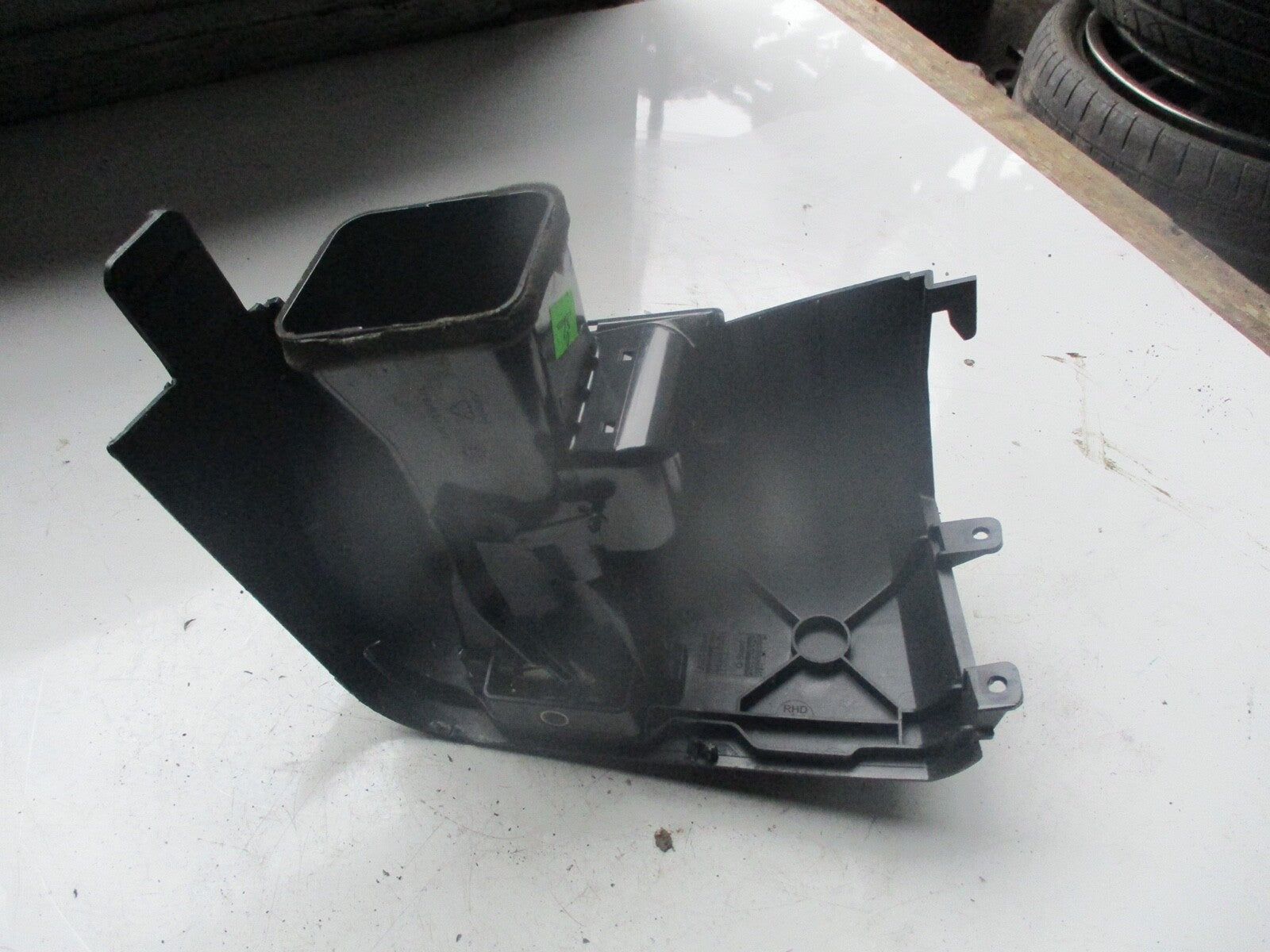 MERCEDES SPRINTER W906 MK2 2014 AIR VENT TRIM A9068300654