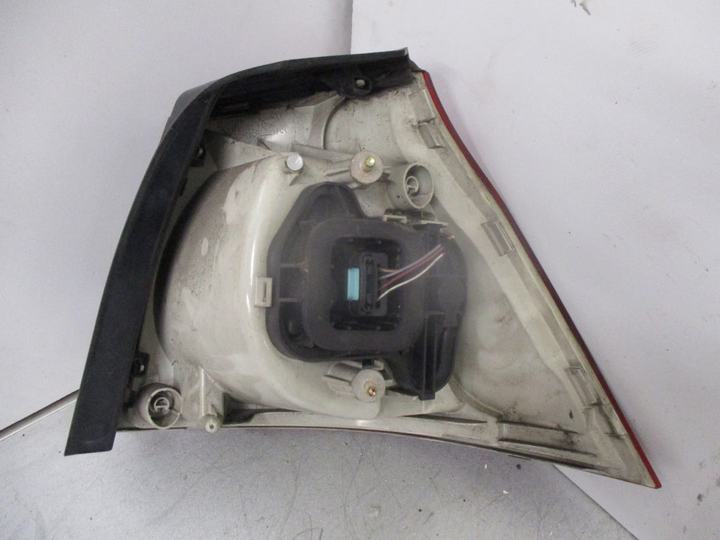 2003 VW GOLF MK5 NSR PASSENGER SIDE REAR LIGHT TAIL LIGHT 1K6945095E