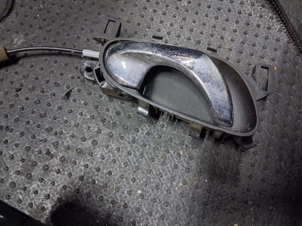 2020 NISSAN QASHQAI J11 MK2 OSF DRIVER SIDE FRONT RIGHT DOOR LOCK MECHANISM