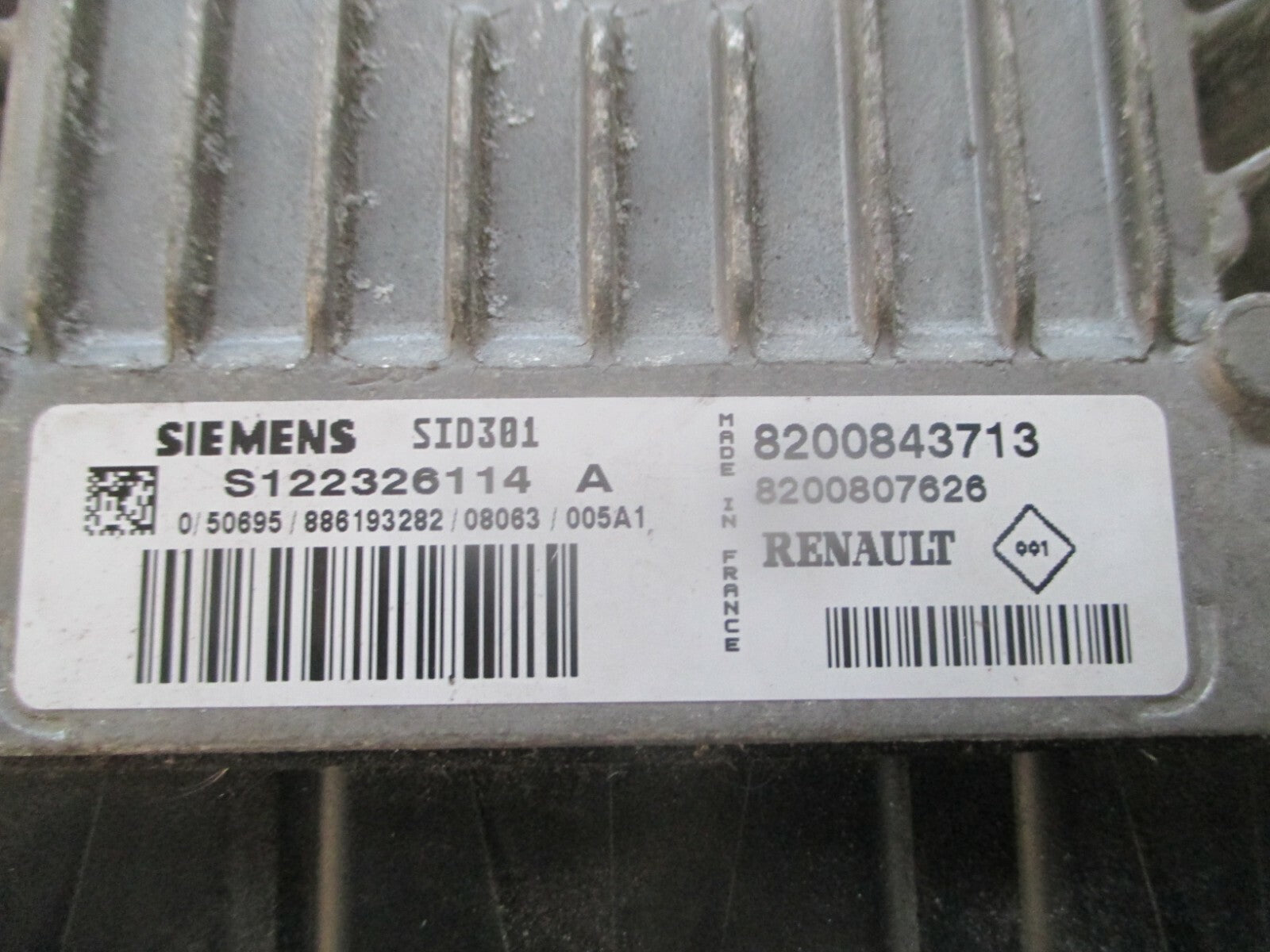 RENAULT SCENIC 2008 MK2 ENGINE CONTROL MODULE ECU 8200843713