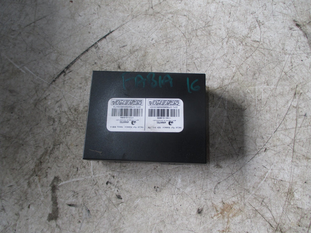 AUDI A3 8P KEYLESS ENTRY CONTROL MODULE 5Q0959435B