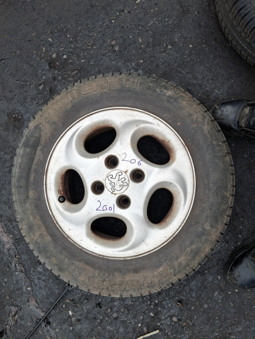 2001 PEUGEOT 206 14 INCH ALLOY WHEEL WITH TYRE 185/65R14