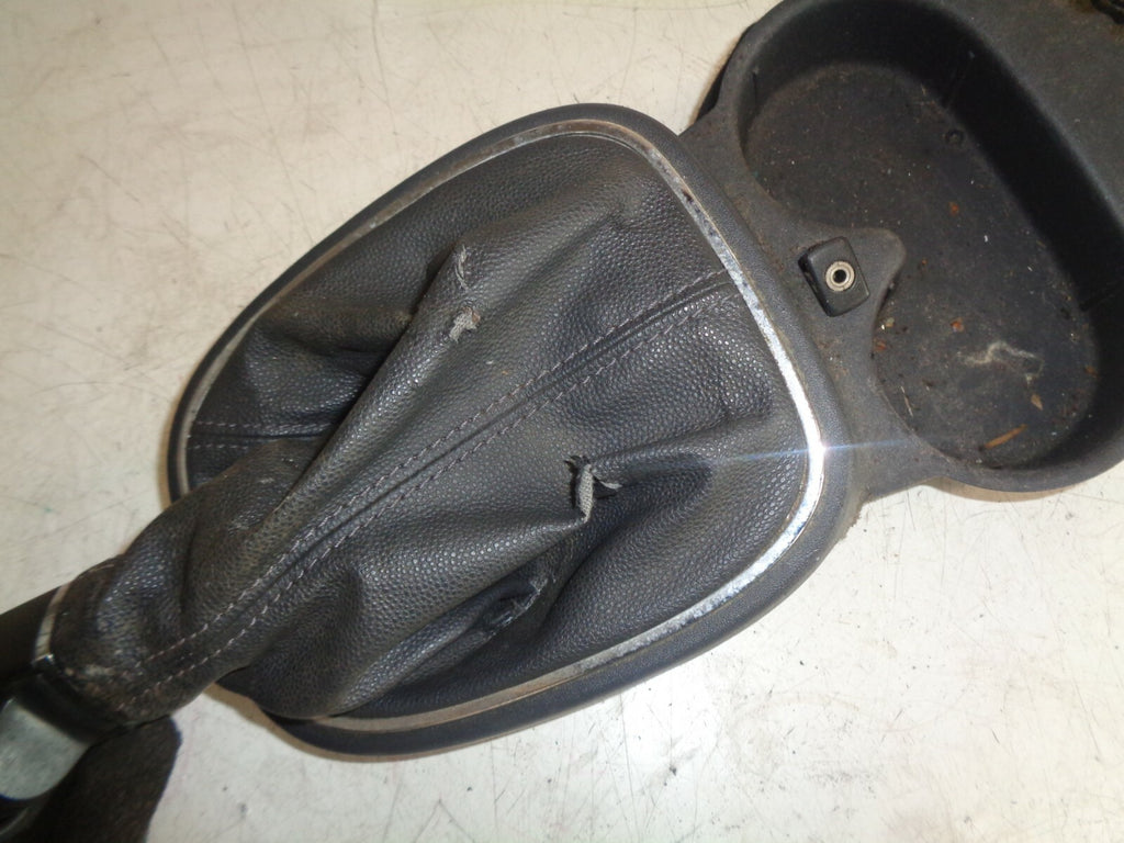 VAUXHALL CORSA D 2008 GEAR KNOB GAITER CENTRE CONSOLE TRIM SURROUND 13254966