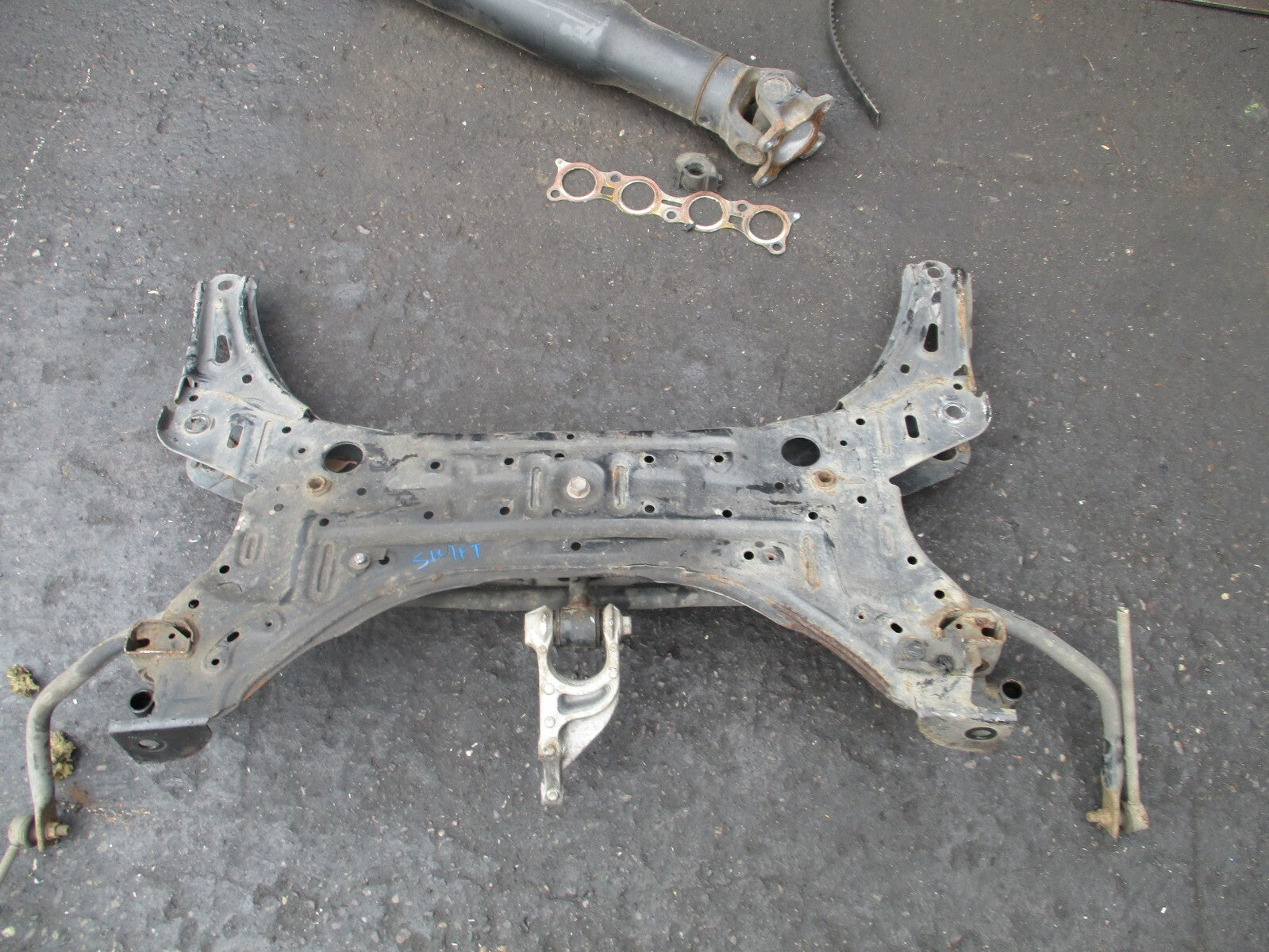 SUZUKI SWIFT MK4 2019 FRONT SUBFRAME & GEARBOX MOUNT