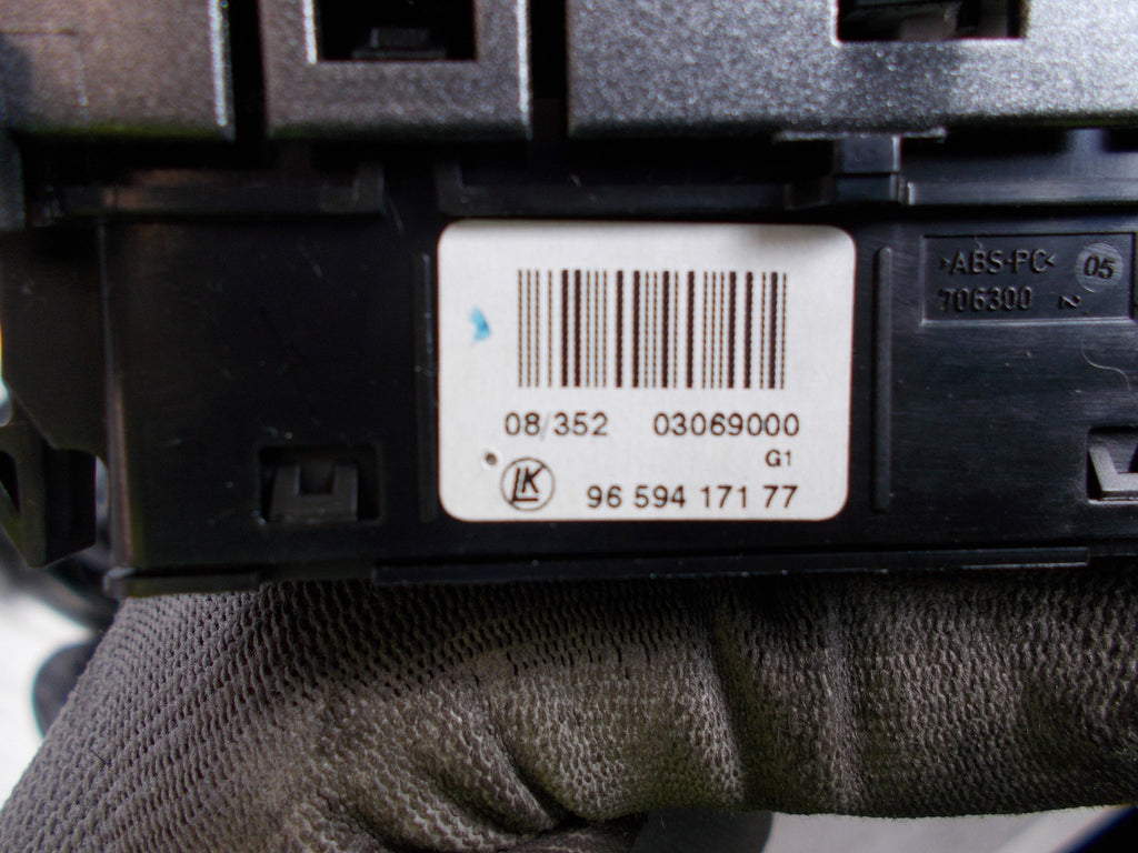 2008 PEUGEOT 308 HAZARD SWITCH & LOCK BUTTON 9659417177