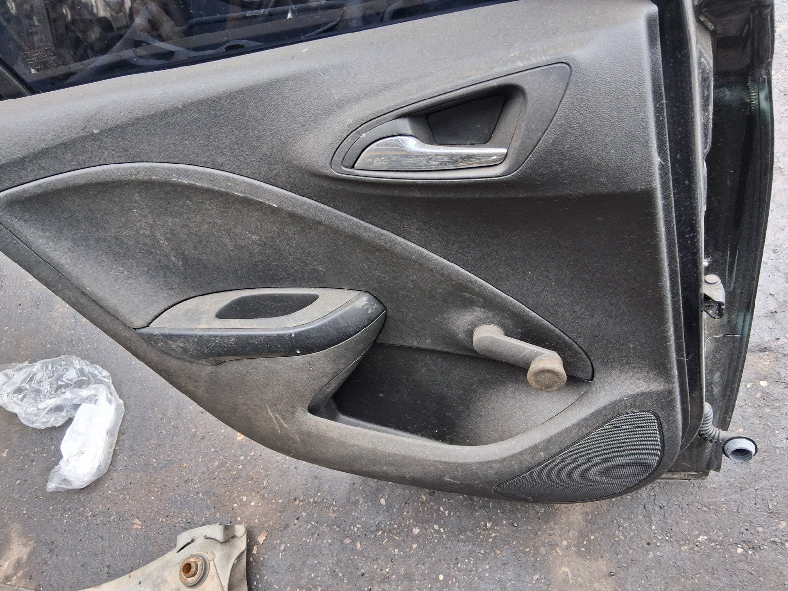 2015 VAUXHALL CORSA E NSR PASSENGER SIDE REAR DOOR COMPLETE BLACK Z22C CARBON