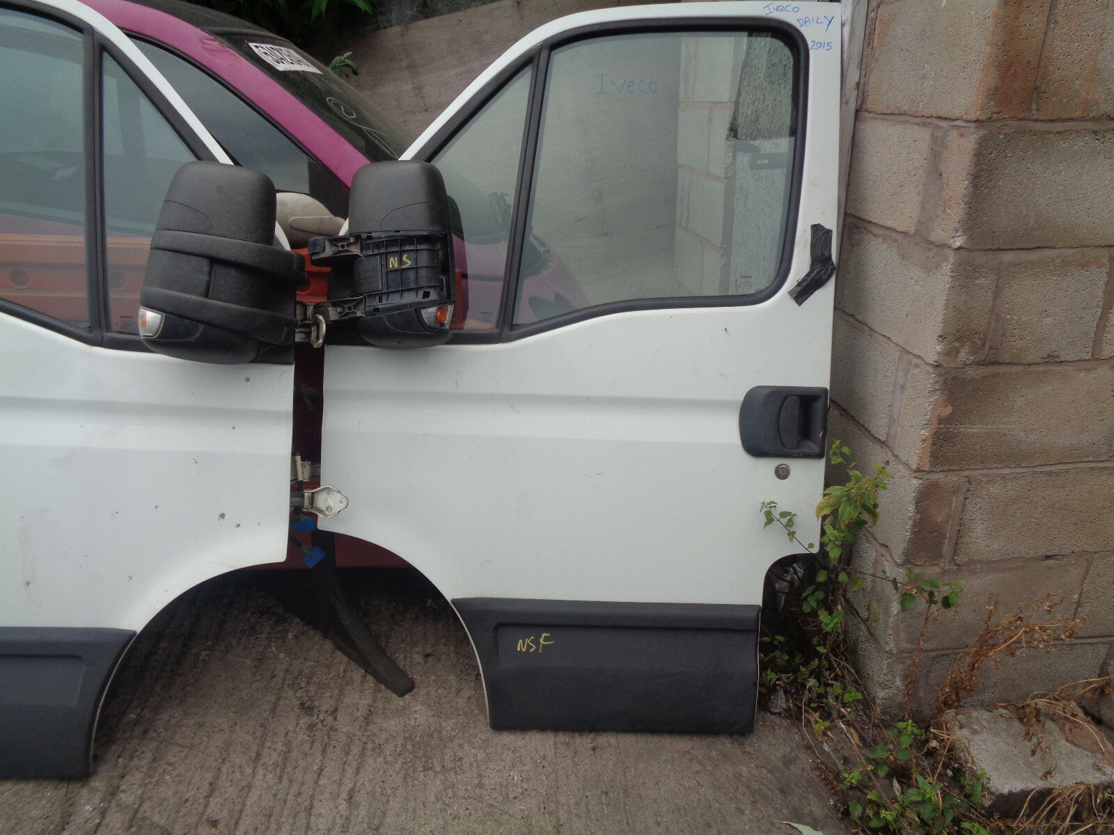 IVECO DAILY MK5 2015 NSF PASSENGER SIDE FRONT COMPLETE DOOR WHITE