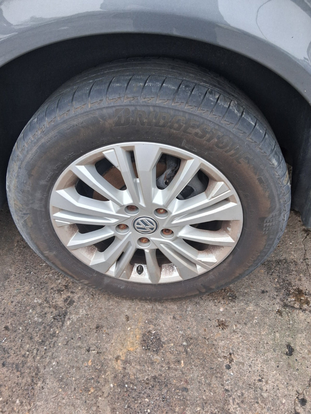 2023 VOLKSWAGEN CARAVELLE T6.1 17 INCH ALLOY WHEEL WITH TYRE 235/55R17