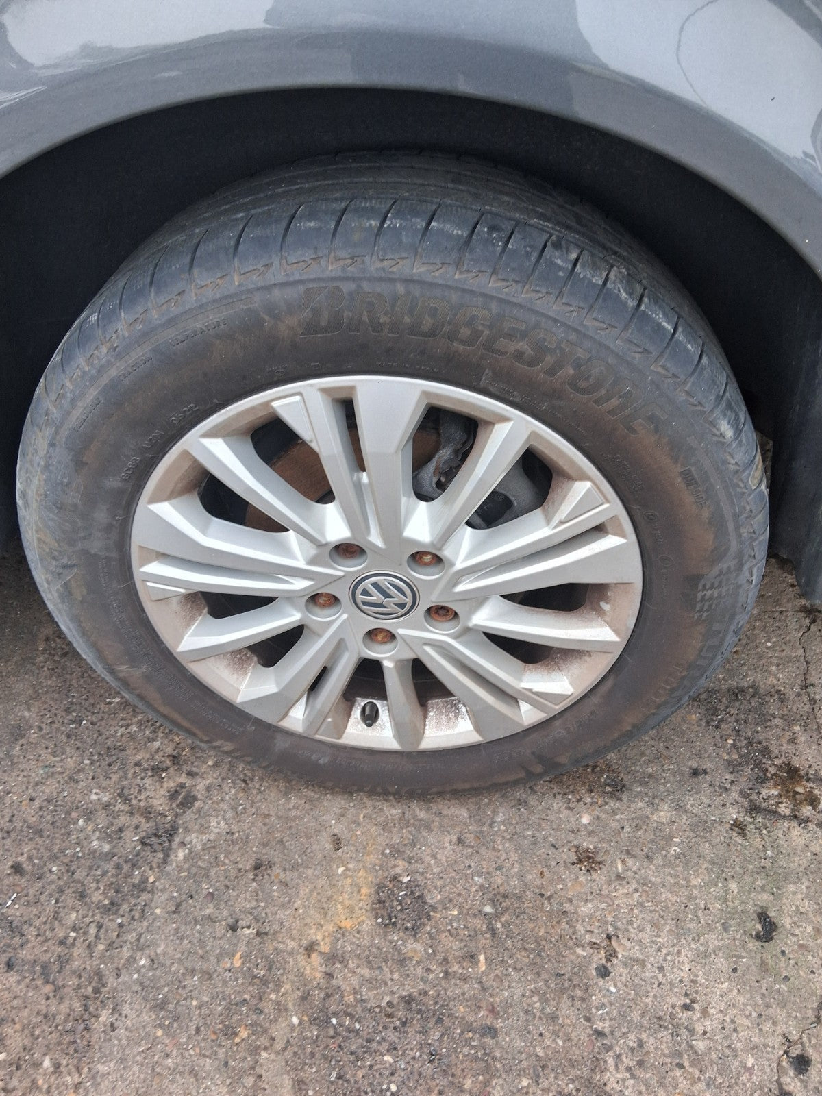 2023 VOLKSWAGEN CARAVELLE T6.1 17 INCH ALLOY WHEEL WITH TYRE 235/55R17