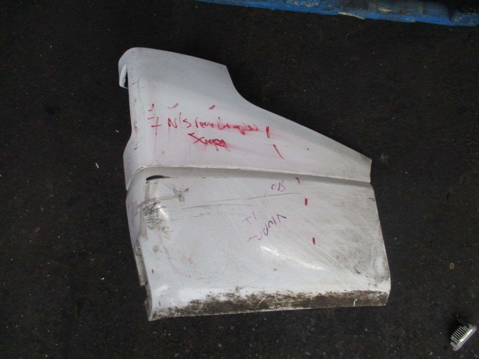 2017 VAUXHALL VIVARO B MK2 OSR DRIVER SIDE REAR BUMPER CORNER WHITE
