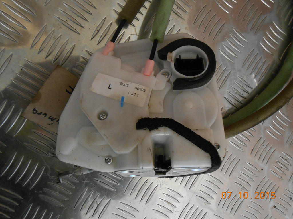 MAZDA 2 DE 2009 3DR OS DRIVER SIDE DOOR LOCK MECHANISM MECH L 8L05 A0292 DJ11