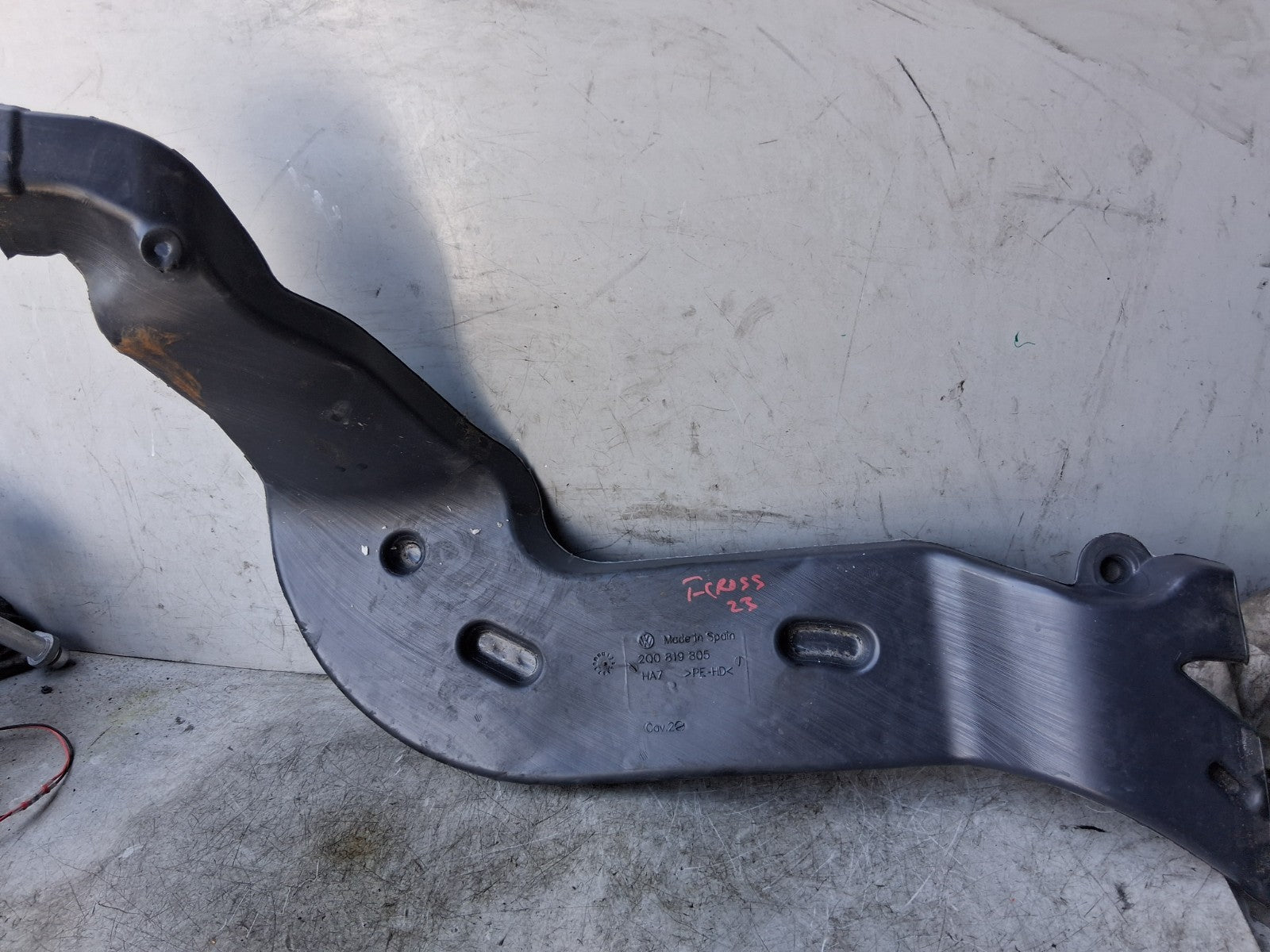 VW VOLKSWAGEN T CROSS 2023 NS PASSENGER SIDE LOWER FOOTWELL AIR VENT 2Q0819805