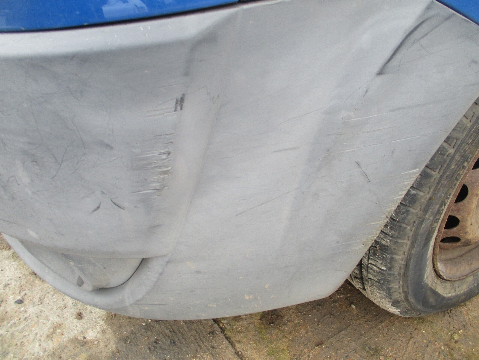 2010 FIAT DOBLO MK1 FRONT BUMPER WITH FOG LIGHT