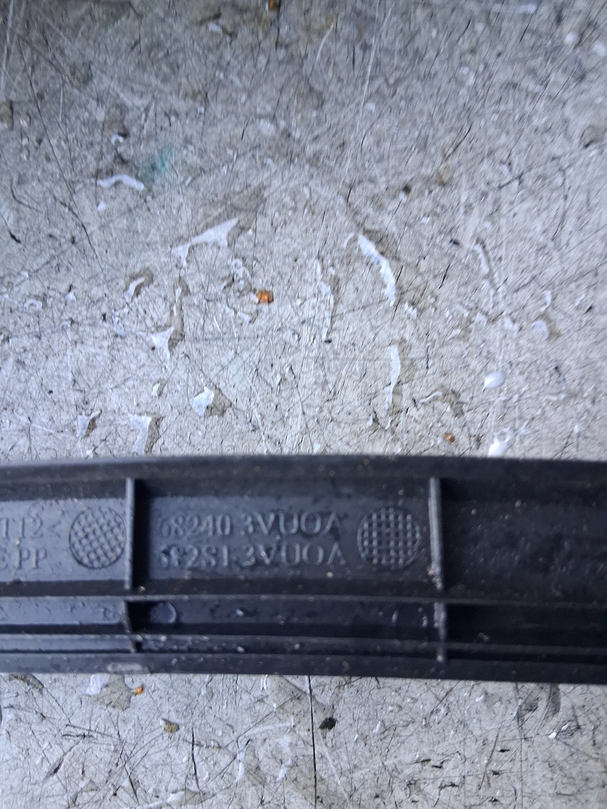 2016 NISSAN NOTE SPEEDOMETER SURROUND TRIM 682403VUOA