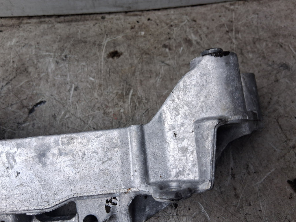2023 CITROEN C4 MK3 1.2 PETROL ENGINE MOUNT BRACKET 9813582980