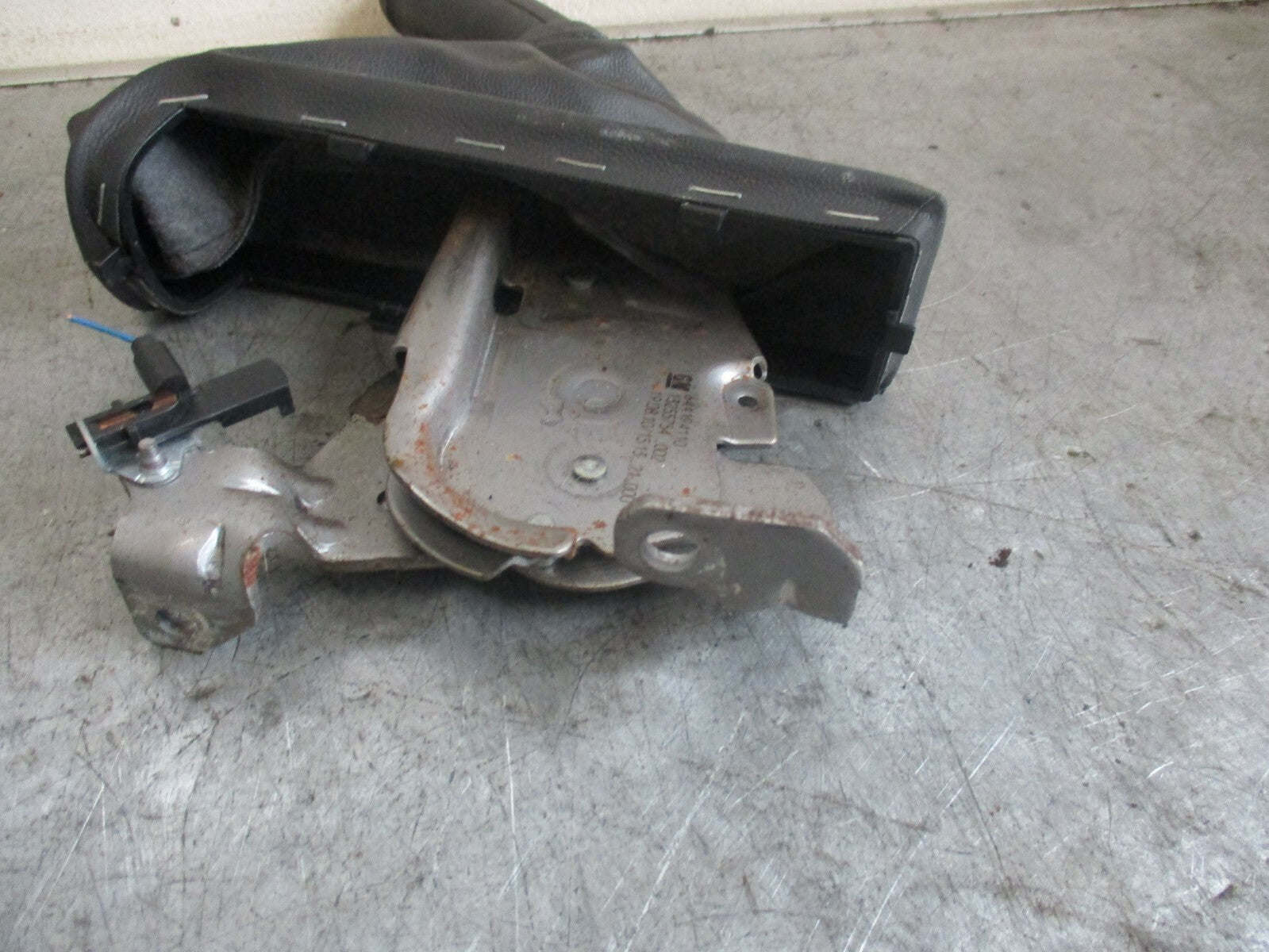 VAUXHALL CORSA 1.3 2013 HANDBRAKE LEVER 13255754