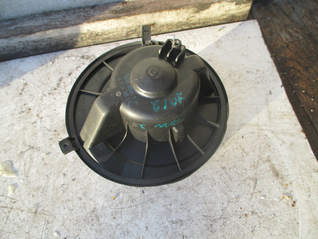 VW VOLKSWAGEN TOURAN 2012 HEATER BLOWER MOTOR FAN UNIT
