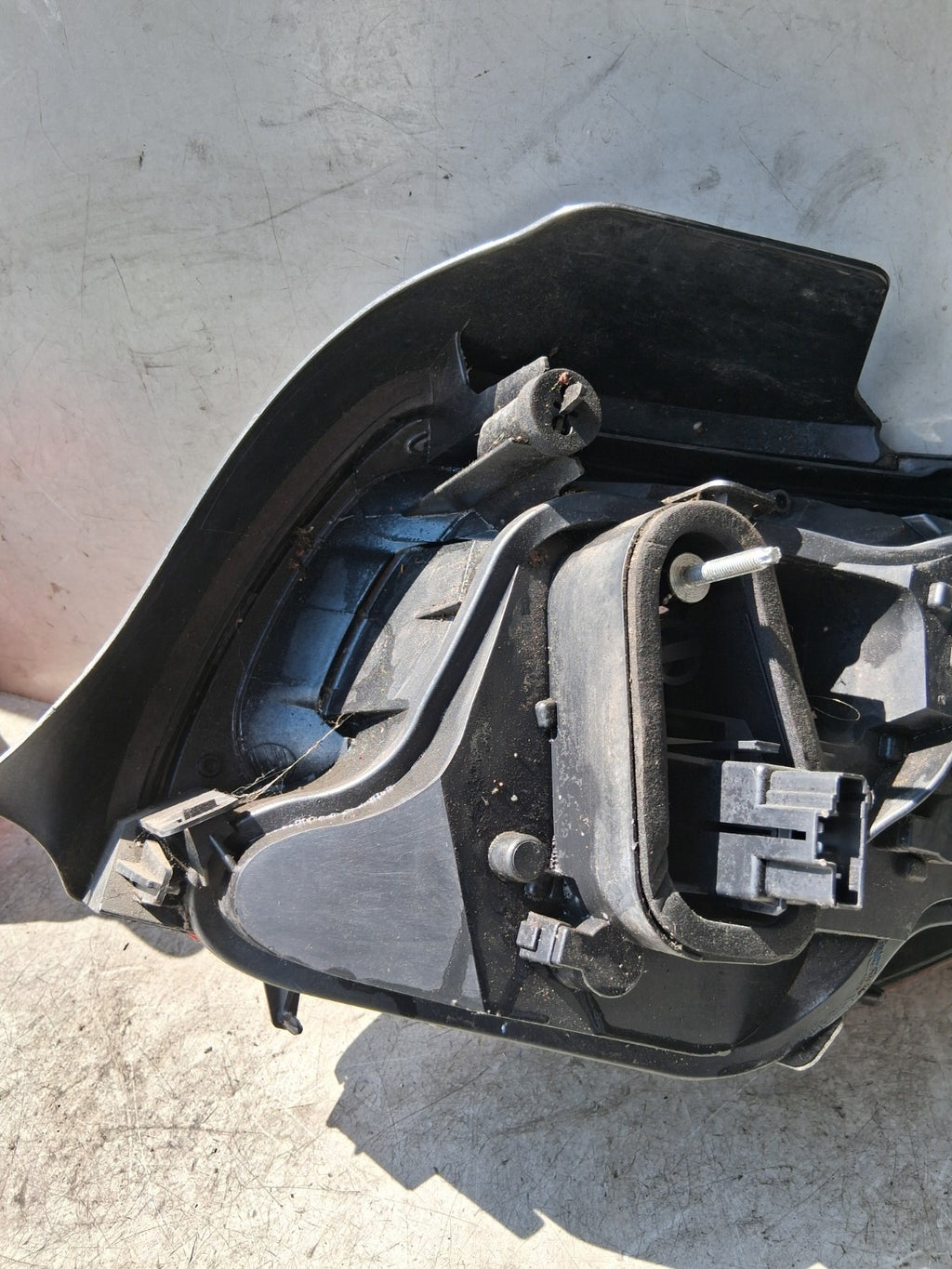 2011 CITROEN DS3 NSR PASSENGER SIDE REAR LEFT TAIL LIGHT 9676973880