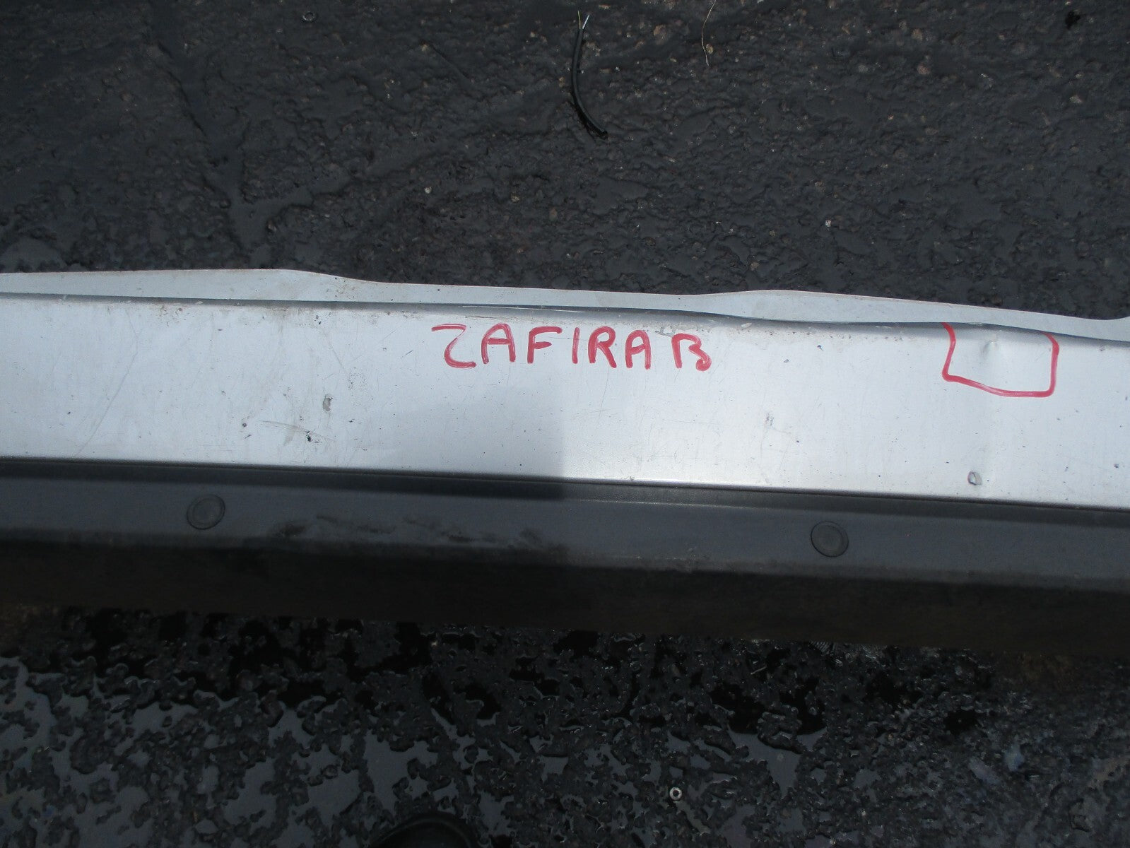 VAUXHALL ZAFIRA B 2013 FACELIFT REAR COMPLETE BUMPER PDC ARGOS SILVER Z176
