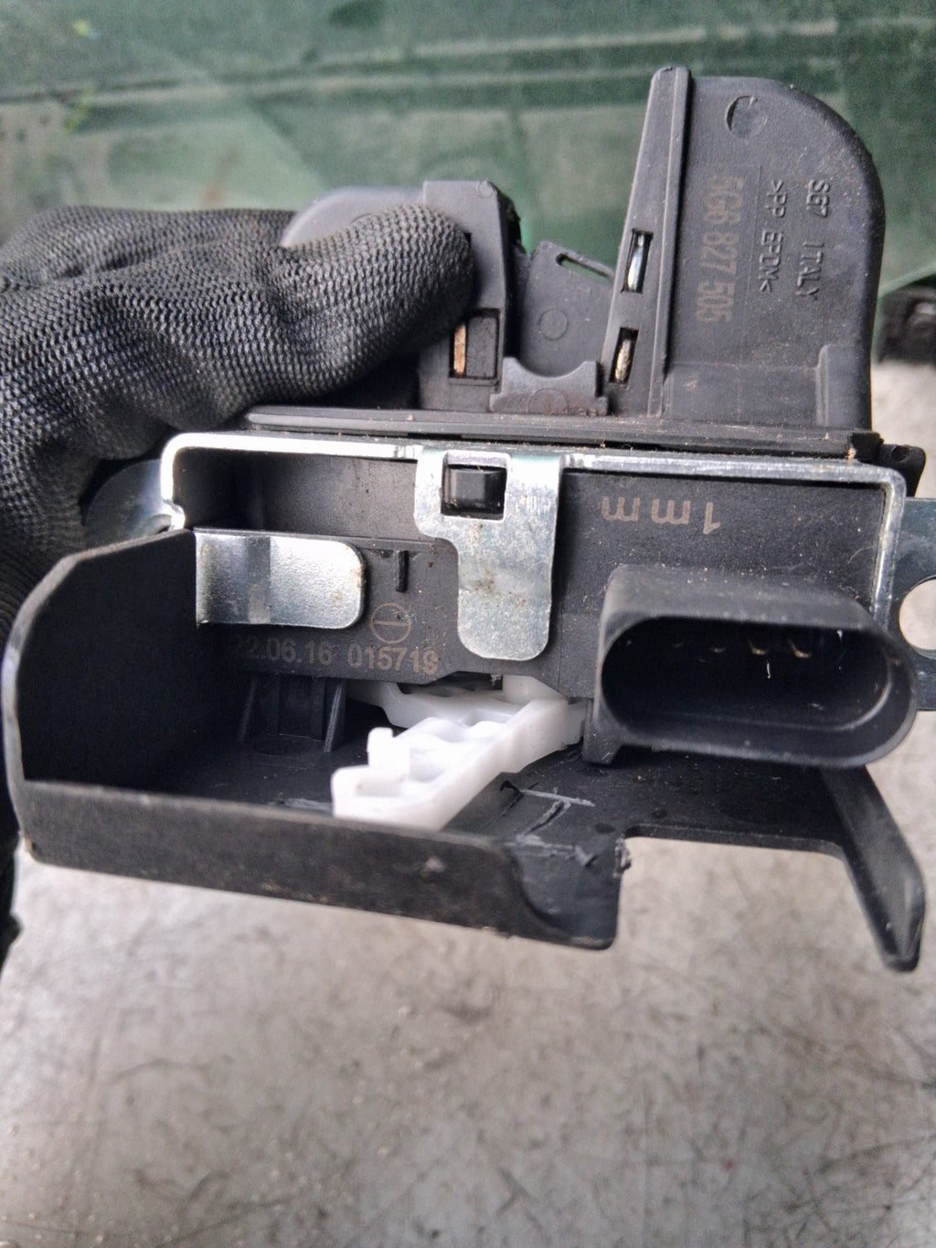2015 VW VOLKSWEN GOLF MK7 TAILGATE BOOT LID LOCK LATCH CATCH MECHANISM 5G6827505