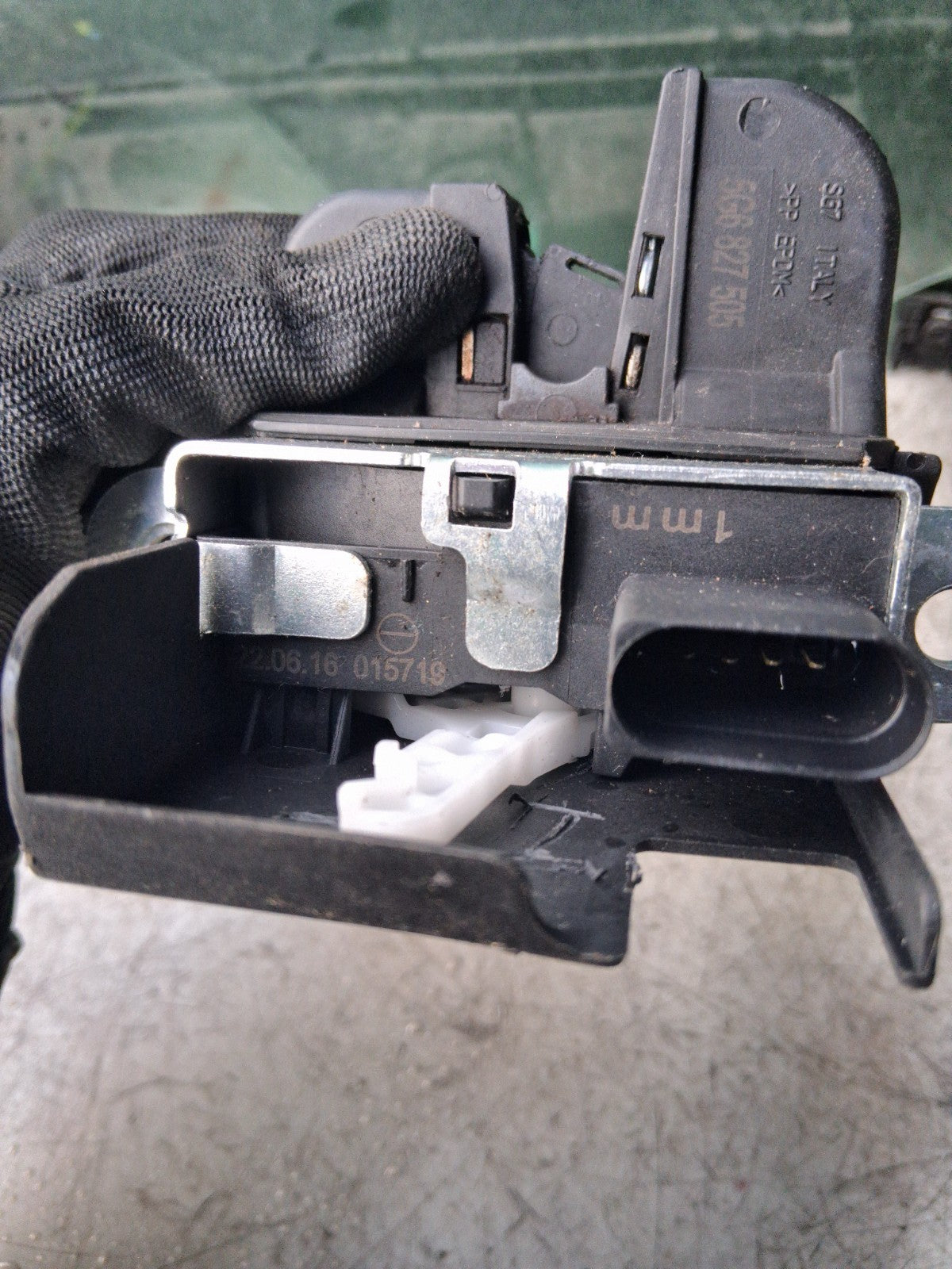 2015 VW VOLKSWEN GOLF MK7 TAILGATE BOOT LID LOCK LATCH CATCH MECHANISM 5G6827505