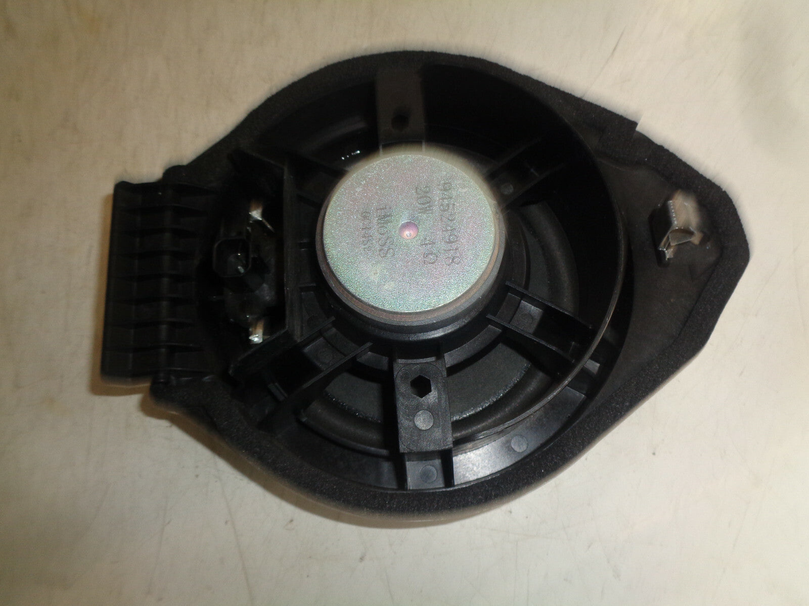 VAUXHALL VIVA 2017 NS PASSENGER SIDE FRONT DOOR SPEAKER 94524918