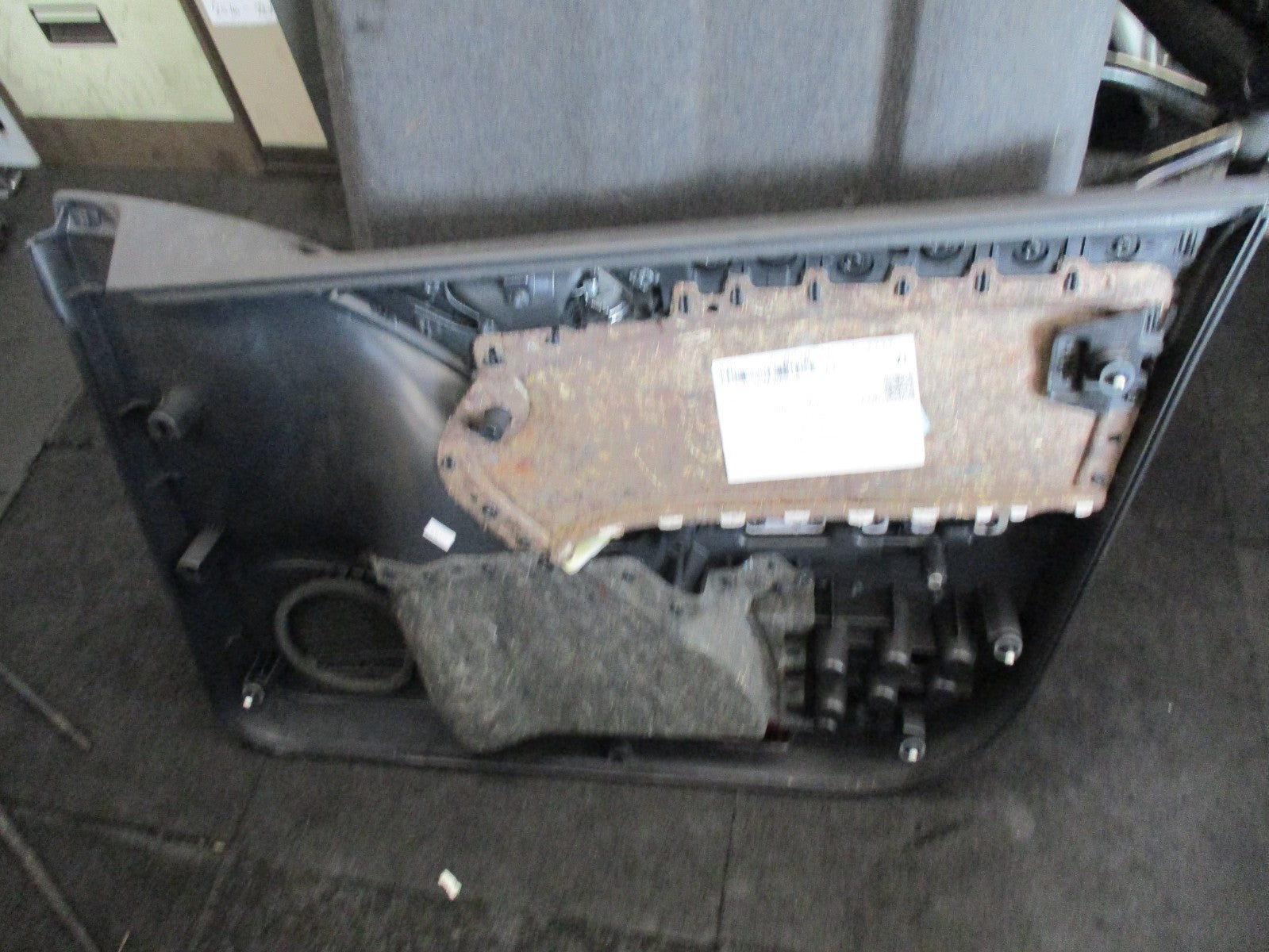 VOLKSWAGEN GOLF 5K MK6 NSF PASSENGER SIDE FRONT DOOR CARD