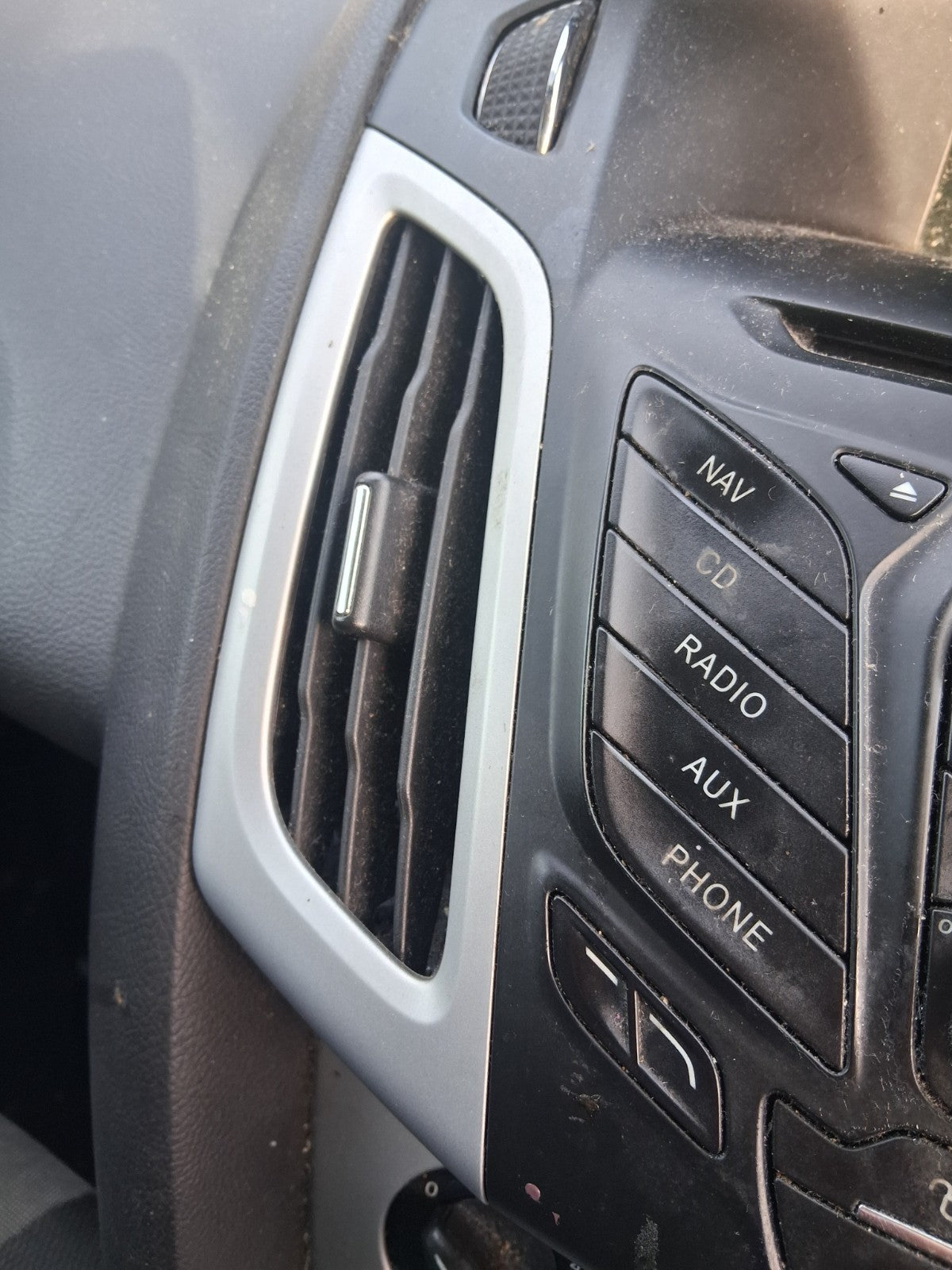 2013 FORD FOCUS MK3 HATCHBACK FRONT CENTER DASHBOARD BOTH AIR VENTS