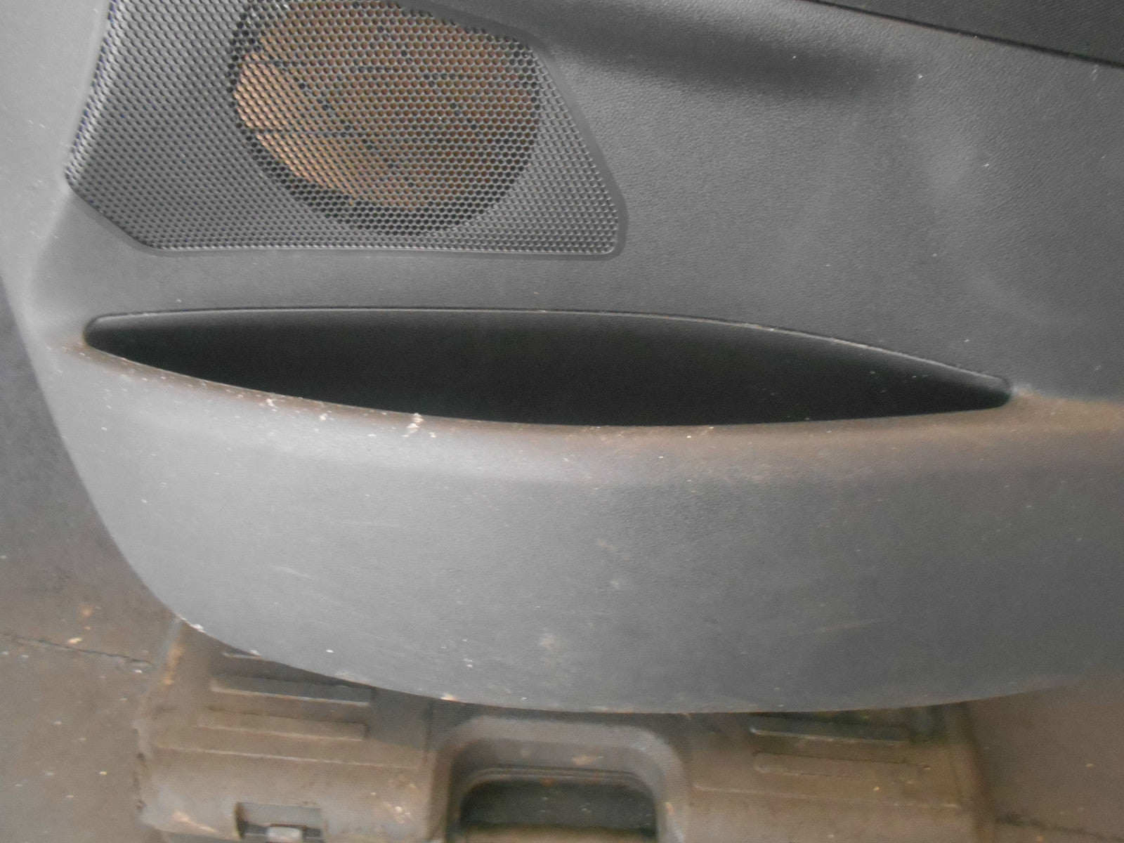 PEUGEOT 5008 2015 MPV OSF DRIVER SIDE FRONT DOOR CARD PANEL 9683035577