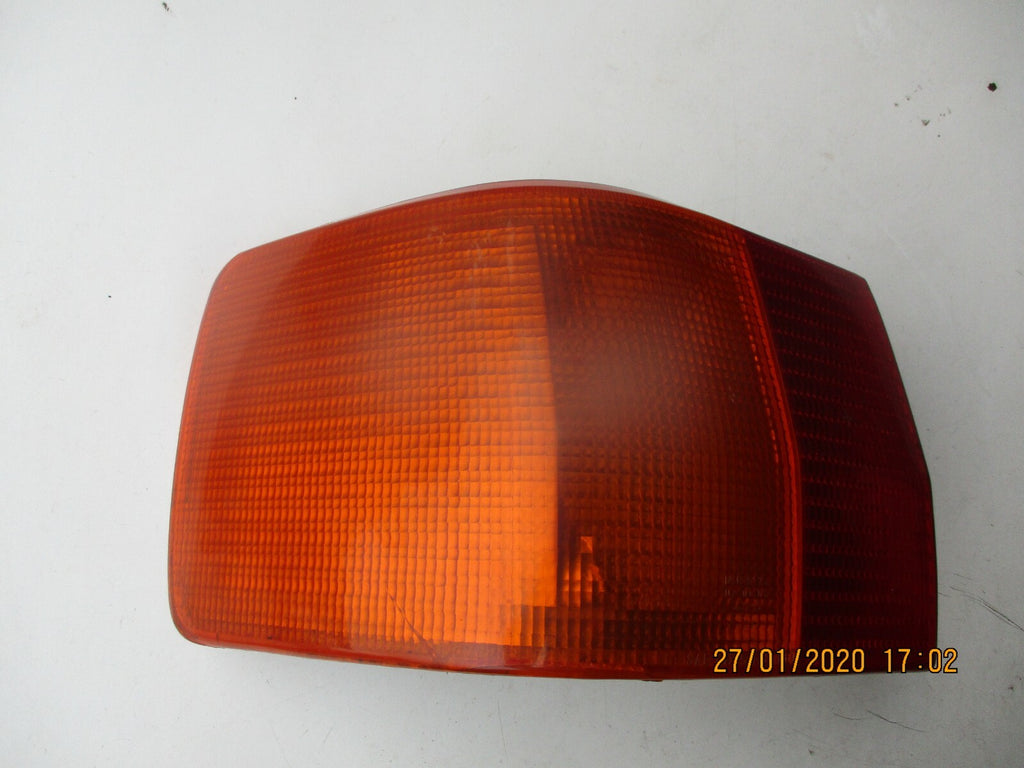 AUDI 80 E 1990 NSR PASSENGER SIDE REAR BRAKE TAIL LIGHT CLUSTER 893945095