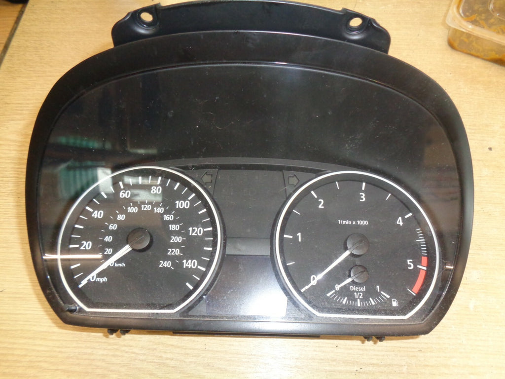 BMW 1 SERIES 120D E81 E82 E87 DIESEL INSTRUMENT CLUSTER SPEEDO CLOCKS 697465001