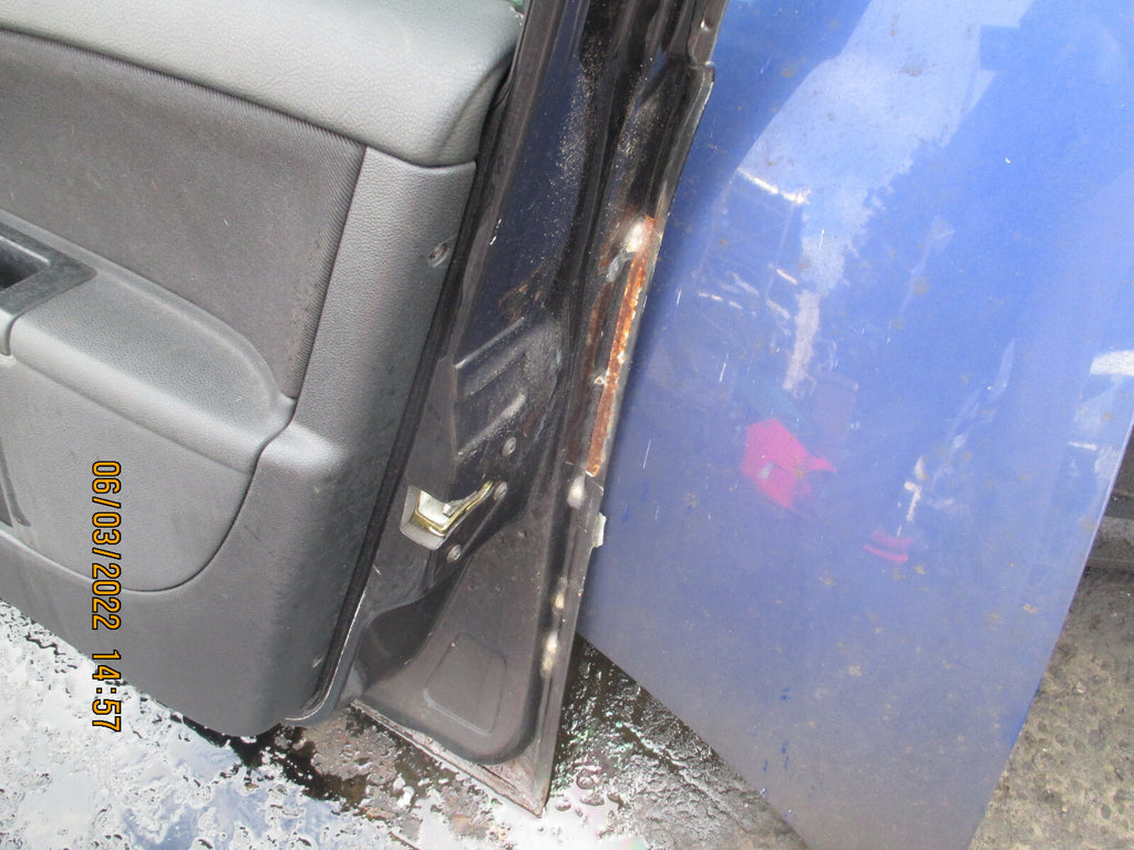 FORD MONDEO 2003 MK3 OSF FRONT DRIVER SIDE COMPLETE DOOR BLACK