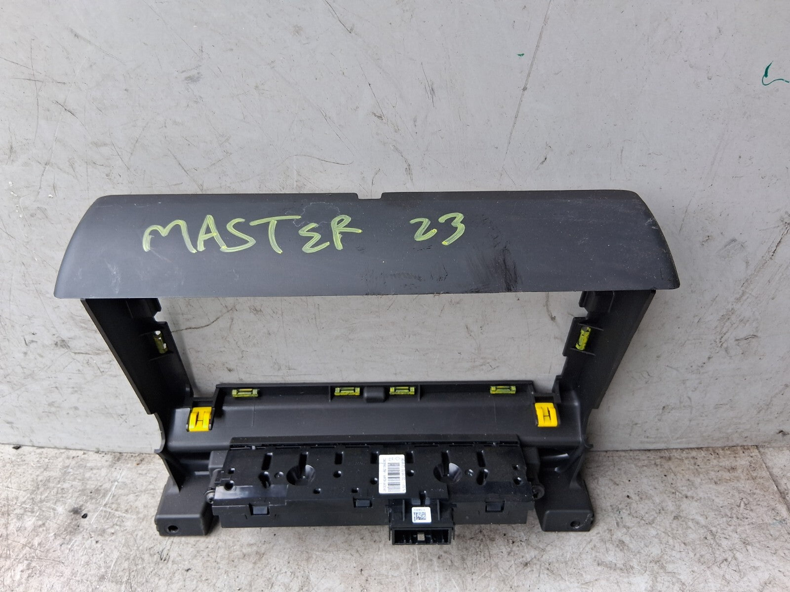 2023 RENAULT MASTER MK3 RADIO CD PLAYER HAZARD BUTTON TRIM COVER 283E81404R
