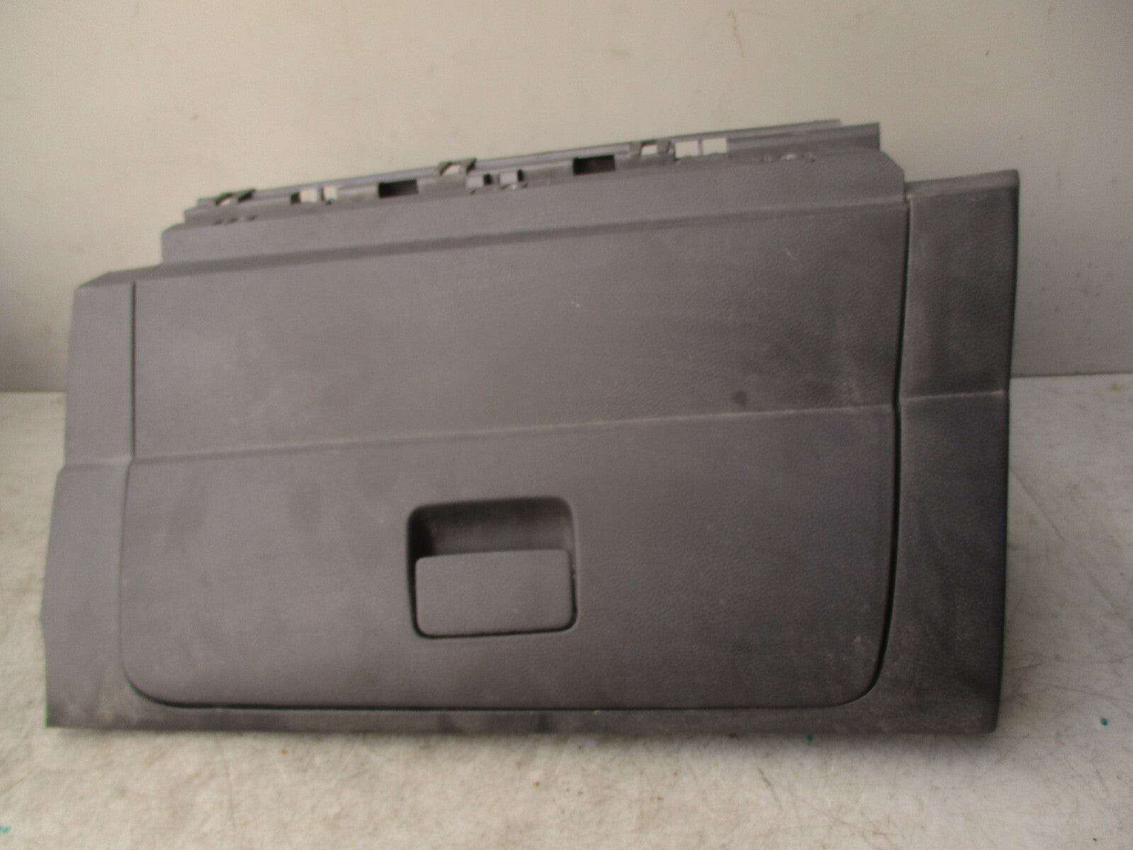 2019 NISSAN MICRA K14 MK5 GLOVEBOX COMPARTMENT BOX 685105FF1A