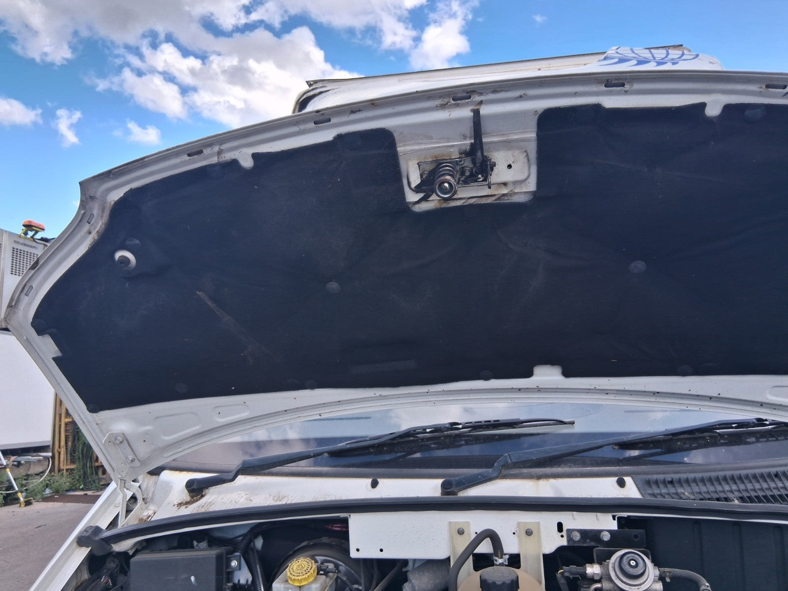 2020 SAIC LDV V80 FRONT BONNET HOOD PANEL WHITE