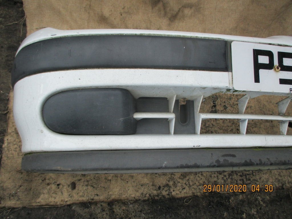 RENAULT MEGANE MK1 HATCHBACK 5 DOOR 1996 FRONT PLASTIC BUMPER IN WHITE