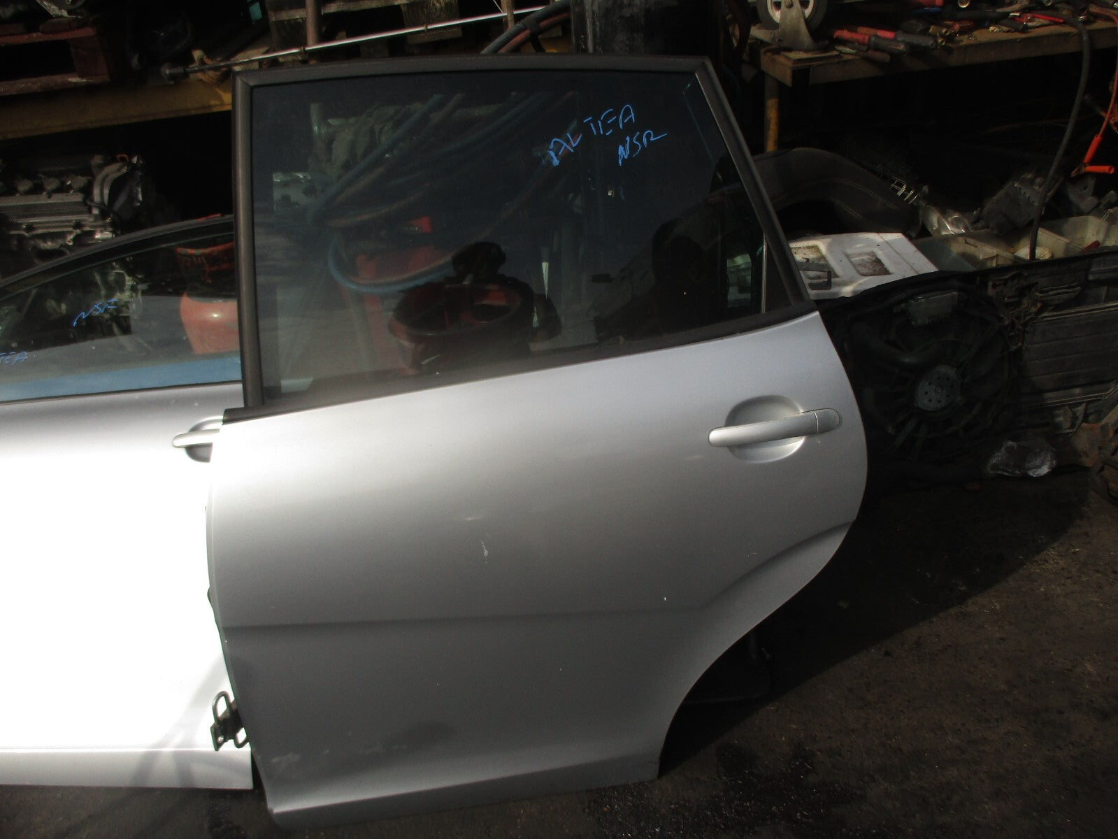 2004 SEAT ALTEA MK1 NSR PASSENGER SIDE REAR DOOR COMPLETE GREY